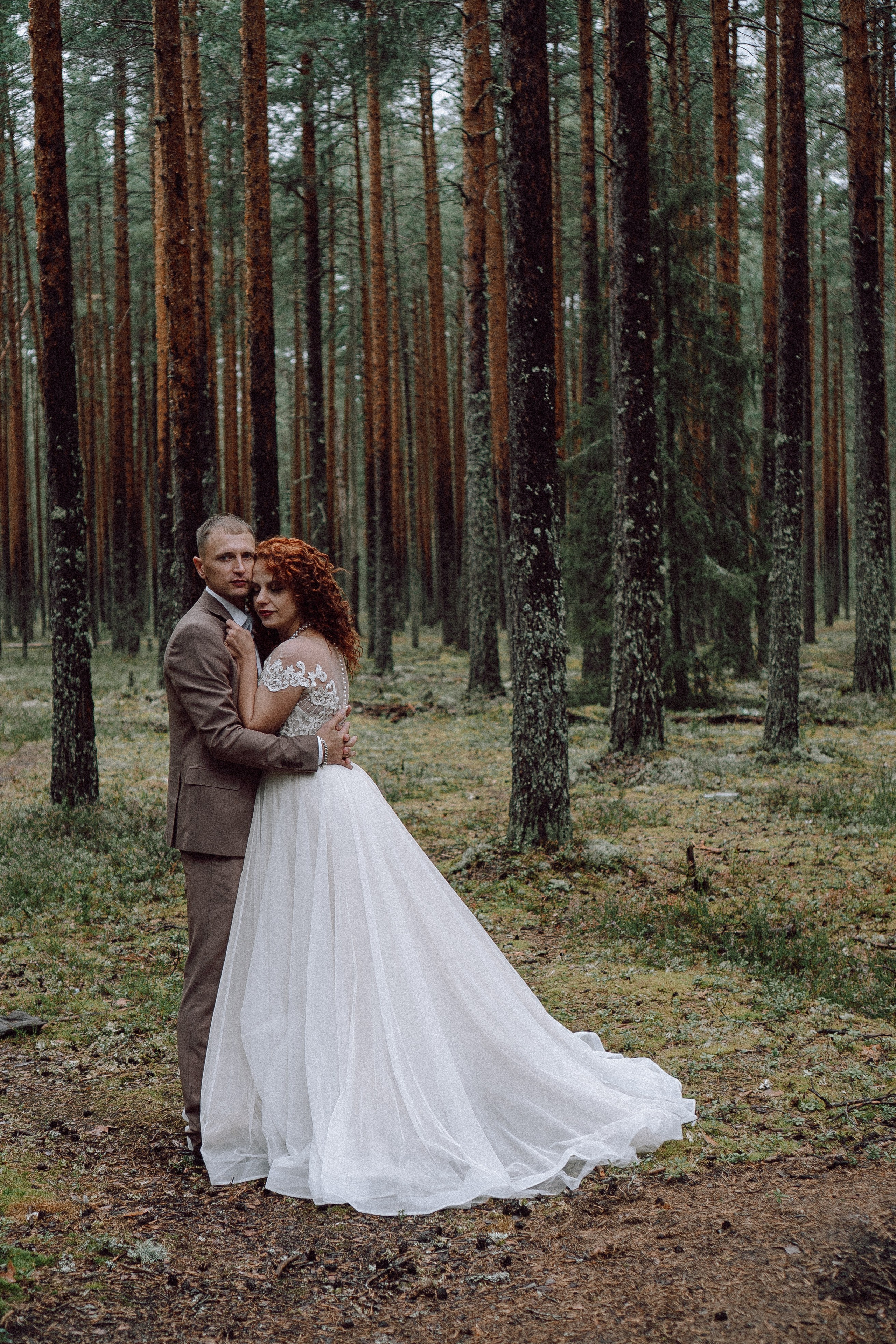 СВАДЕБНАЯ ФОТОСЕССИИЯ ПАРЫ В ГОРОДЕ ПРИОЗЕРСК В СОСНОВОМ ЛЕСУ И С ПИКАПОМ. Профессиональный фотограф, Санкт-Петербург — Виктория Богомолова