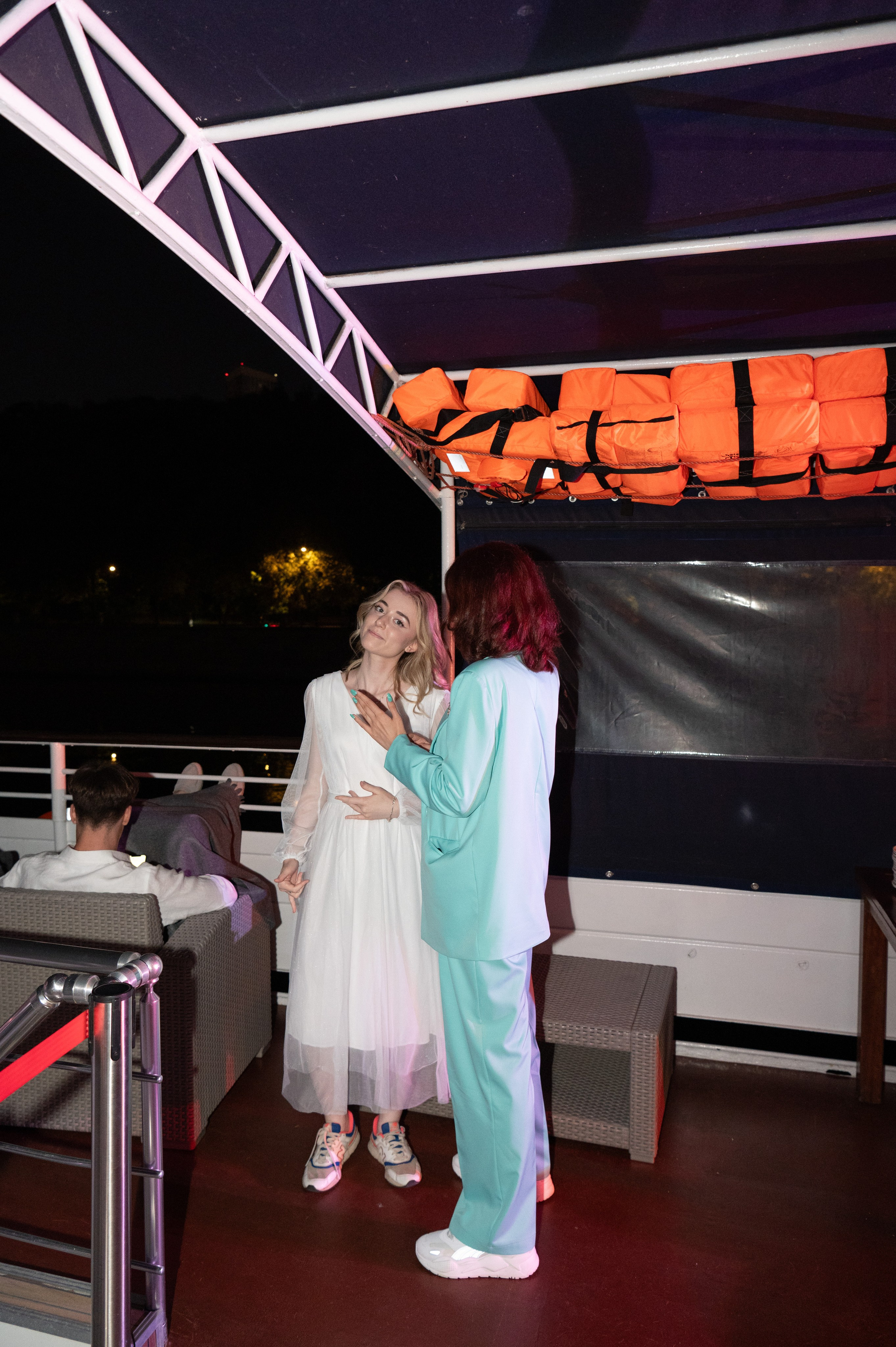 Выпускной вечер 11 класс на теплоходе. Детский и семейный фотограф г. Москва Оксана Катаджи