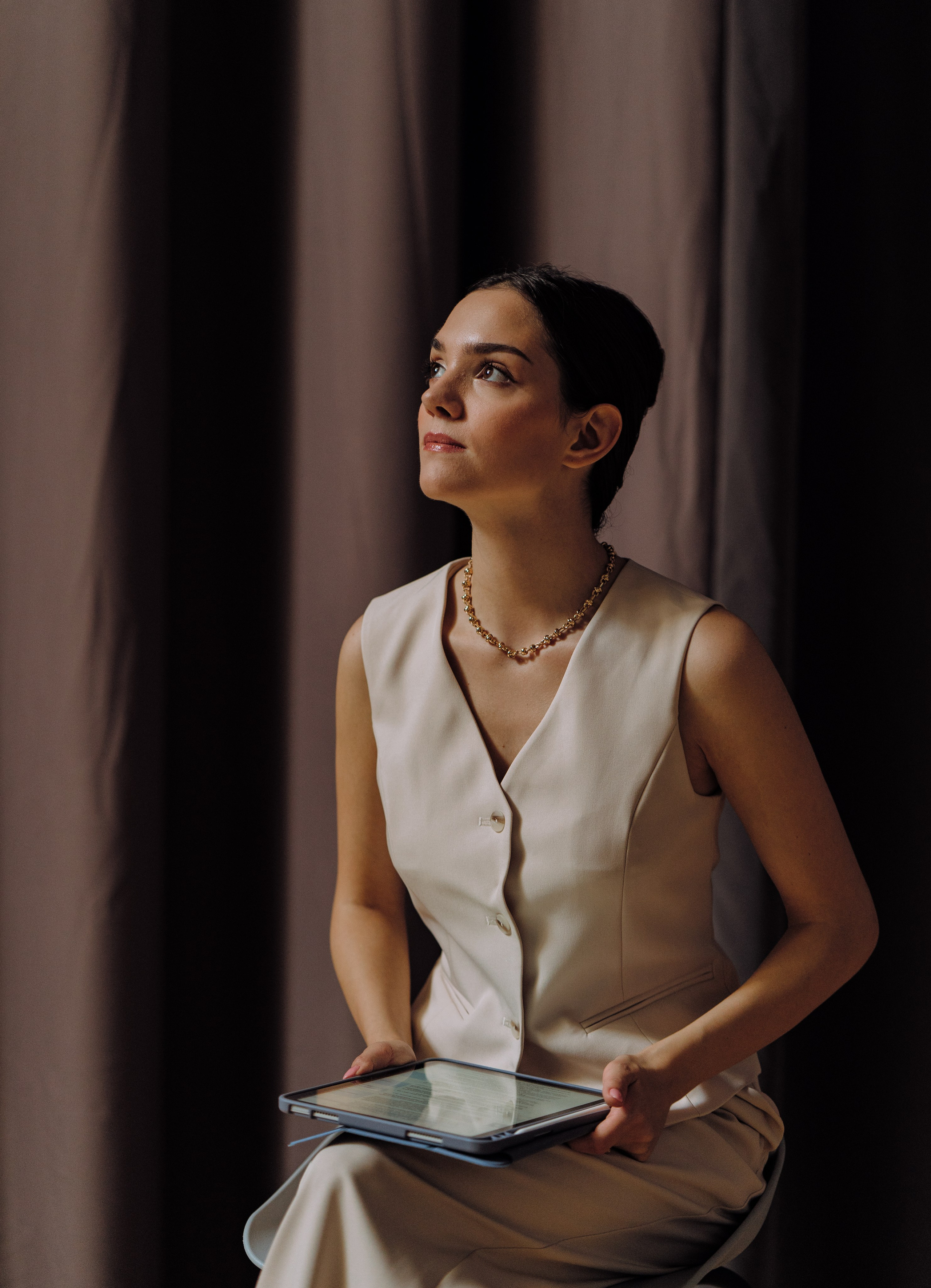 Женя Медведева / Уроки истории. Творческий и репортажный фотограф в Москве Клим Долгов