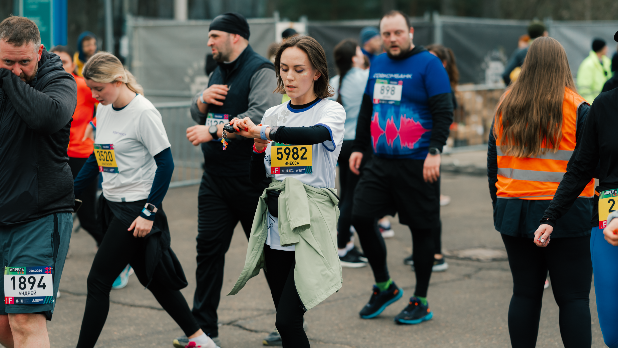 Фотосъёмка участников марафона в Москве. Komonev