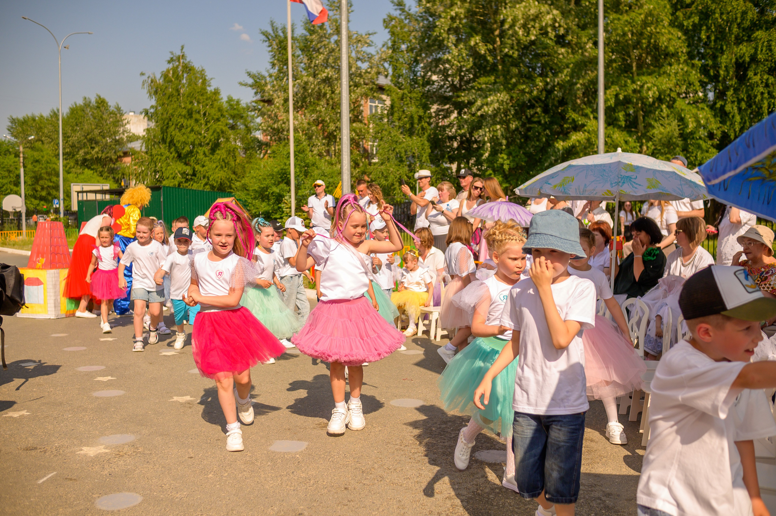 Репортаж выпускного группа «Фантазёры» 3 садик. Фотограф новорожденных, семейный детский в Тюмени Татьяна Морозова