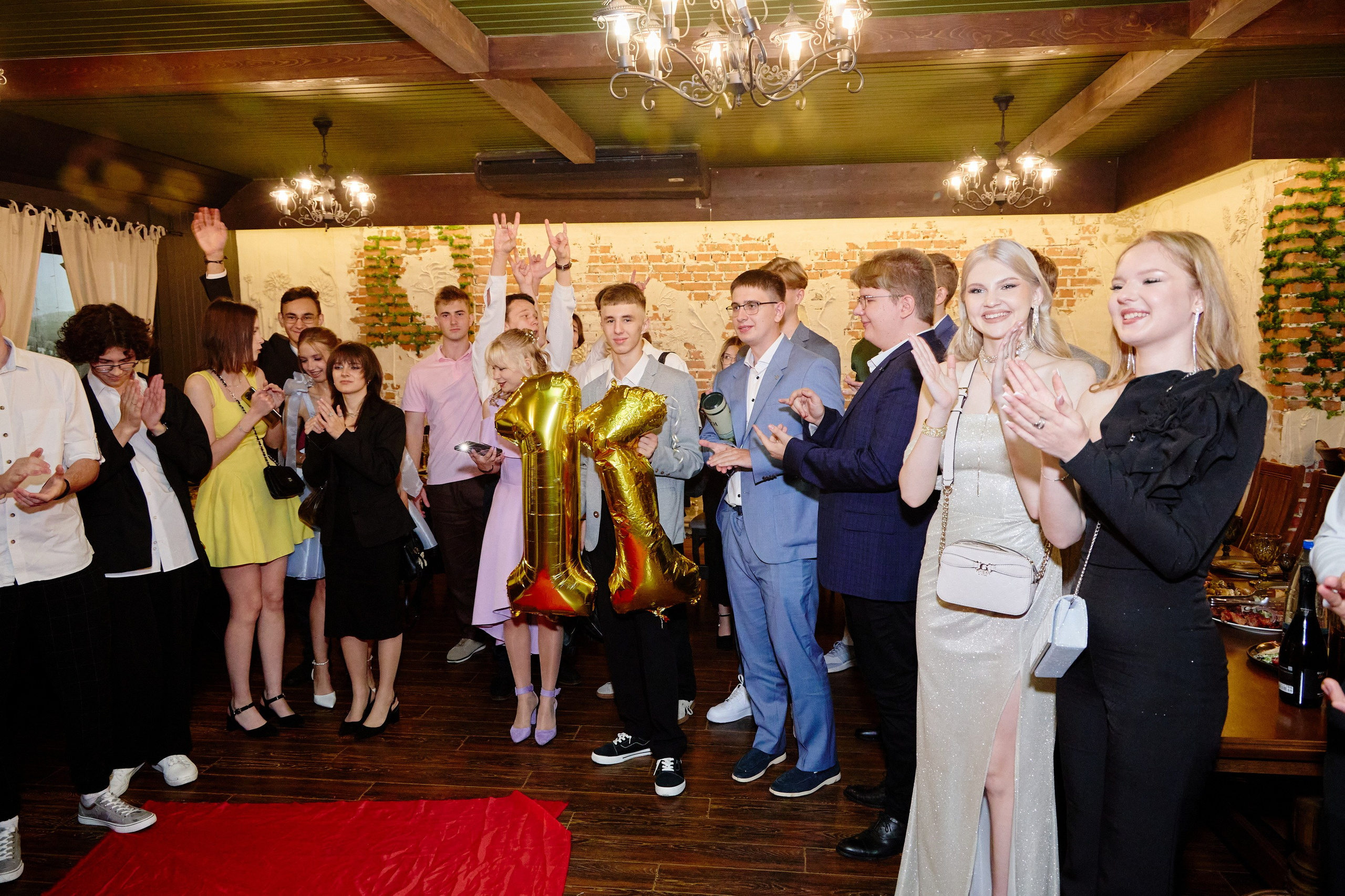 Выпускной 35 Сош. Фотограф Выпускные альбомы Таганрог Сергей Коробченко