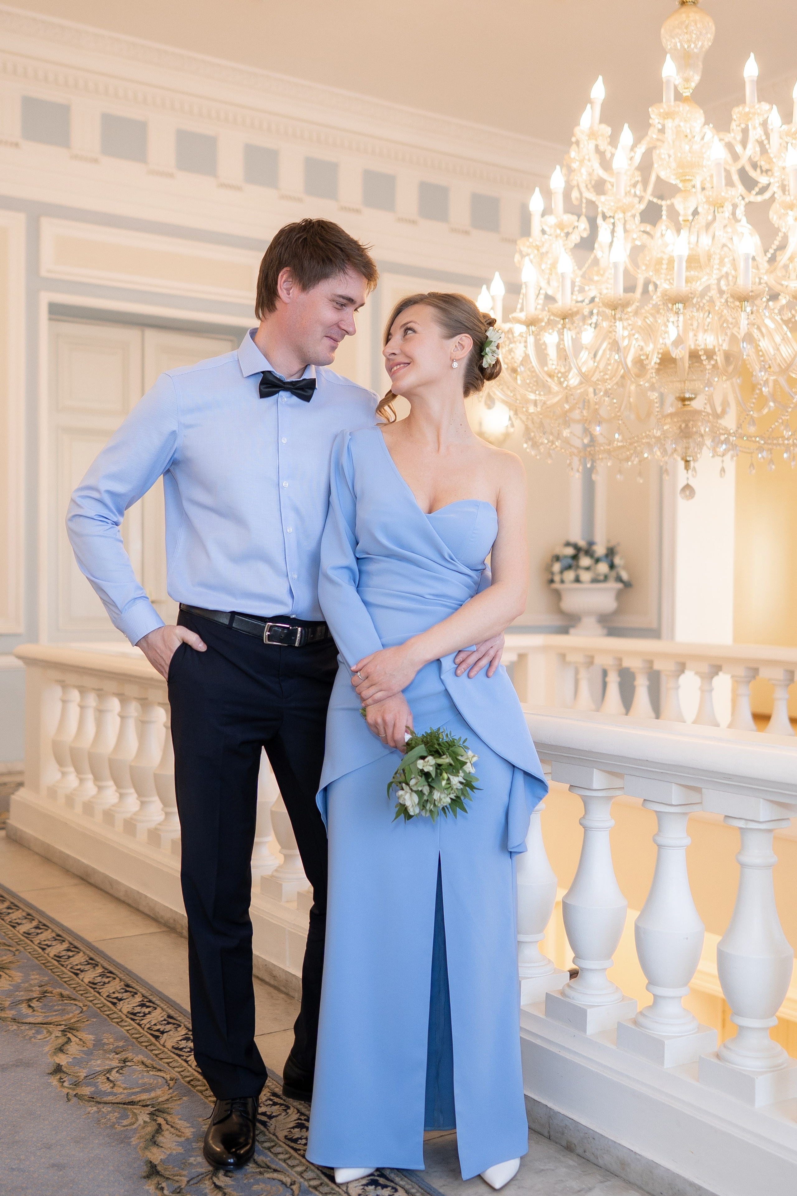 Свадебные фотосессии во дворцах и ЗАГСах Санкт- Петербурга. Свадебный фотограф Александр Невский в Санкт-Петербурге