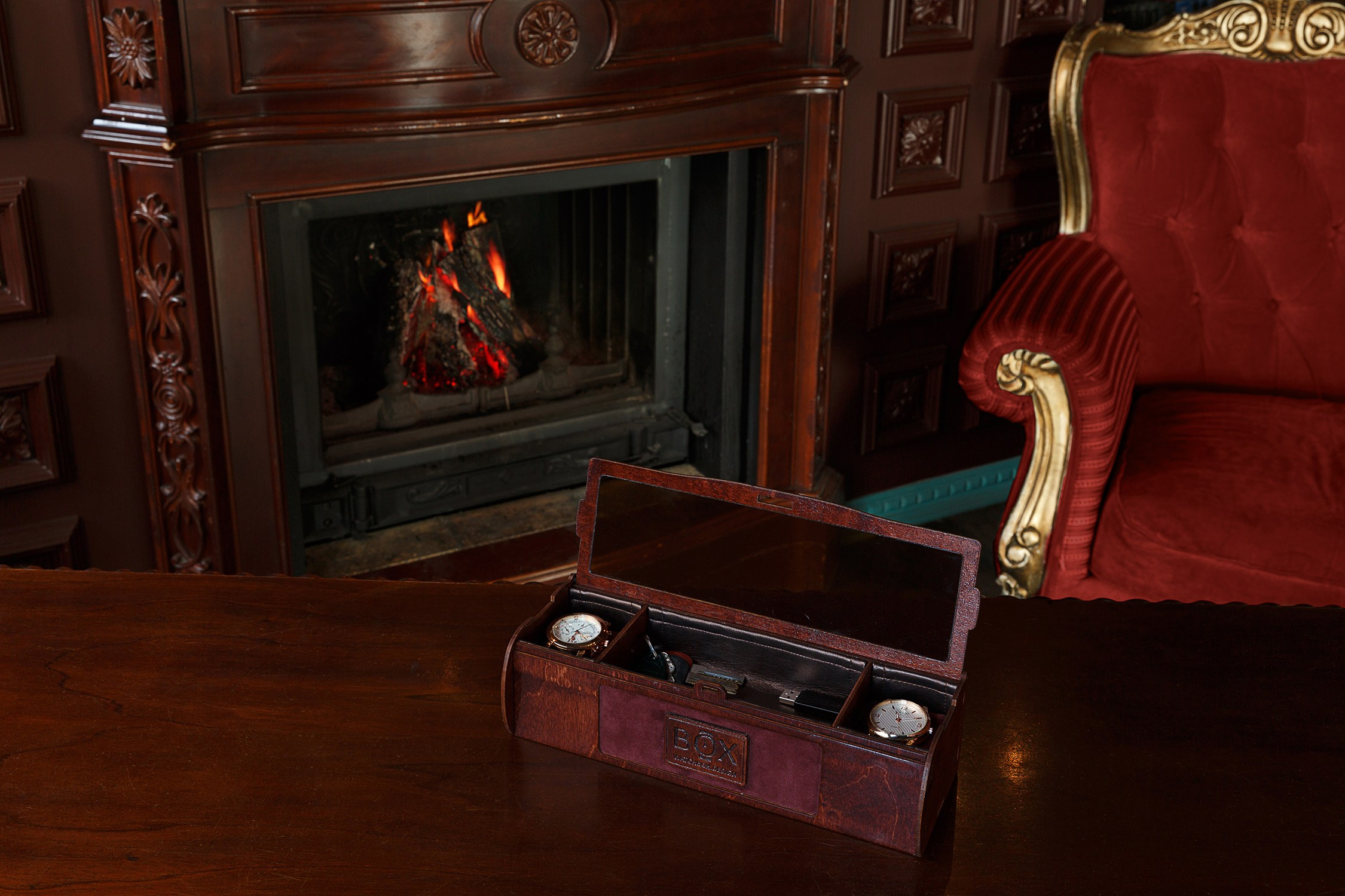 Фотосъемка боксов для часов в интерьере для соцсетей и маркетплейсов. Профессиональный фотограф в Санкт-Петербурге. Сергей Пушкин