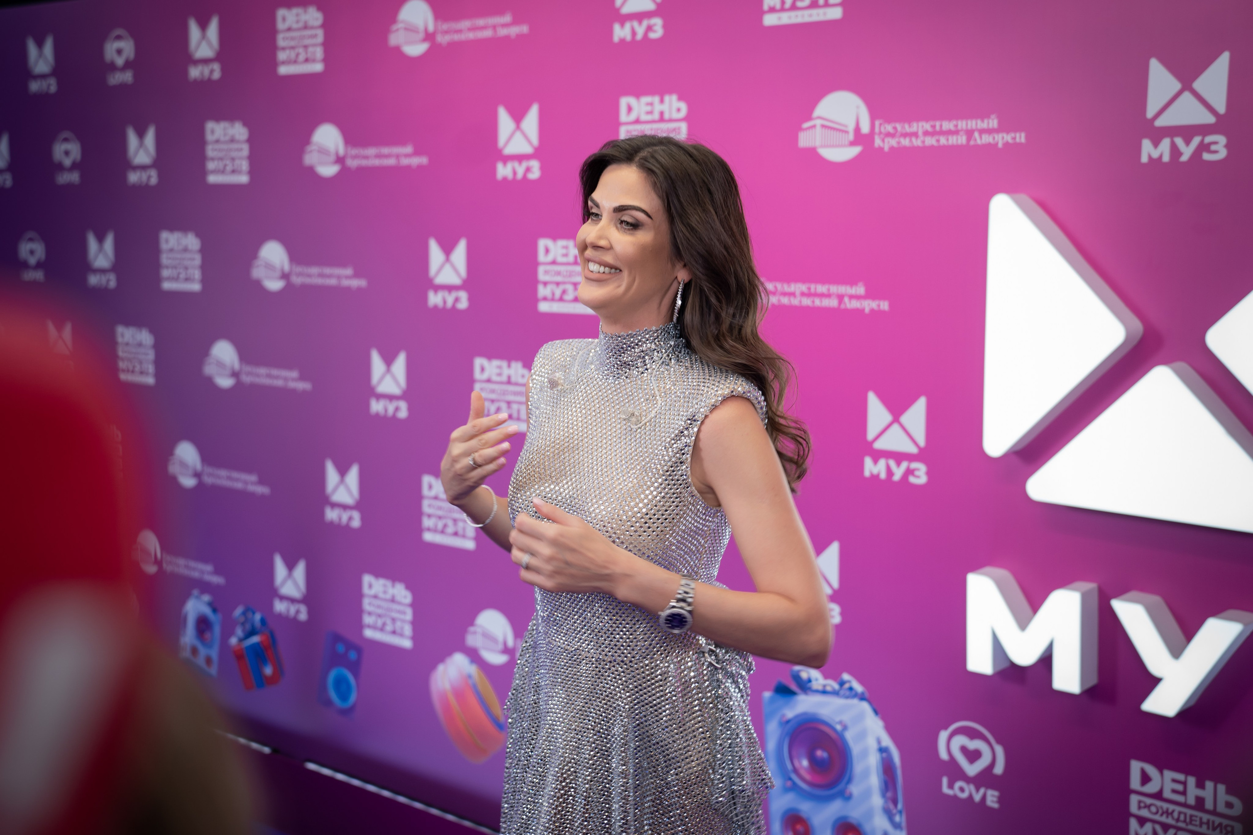 МУЗ ТВ Репортаж для певицы Ильвины. Фото / Видеосъемка в Москве