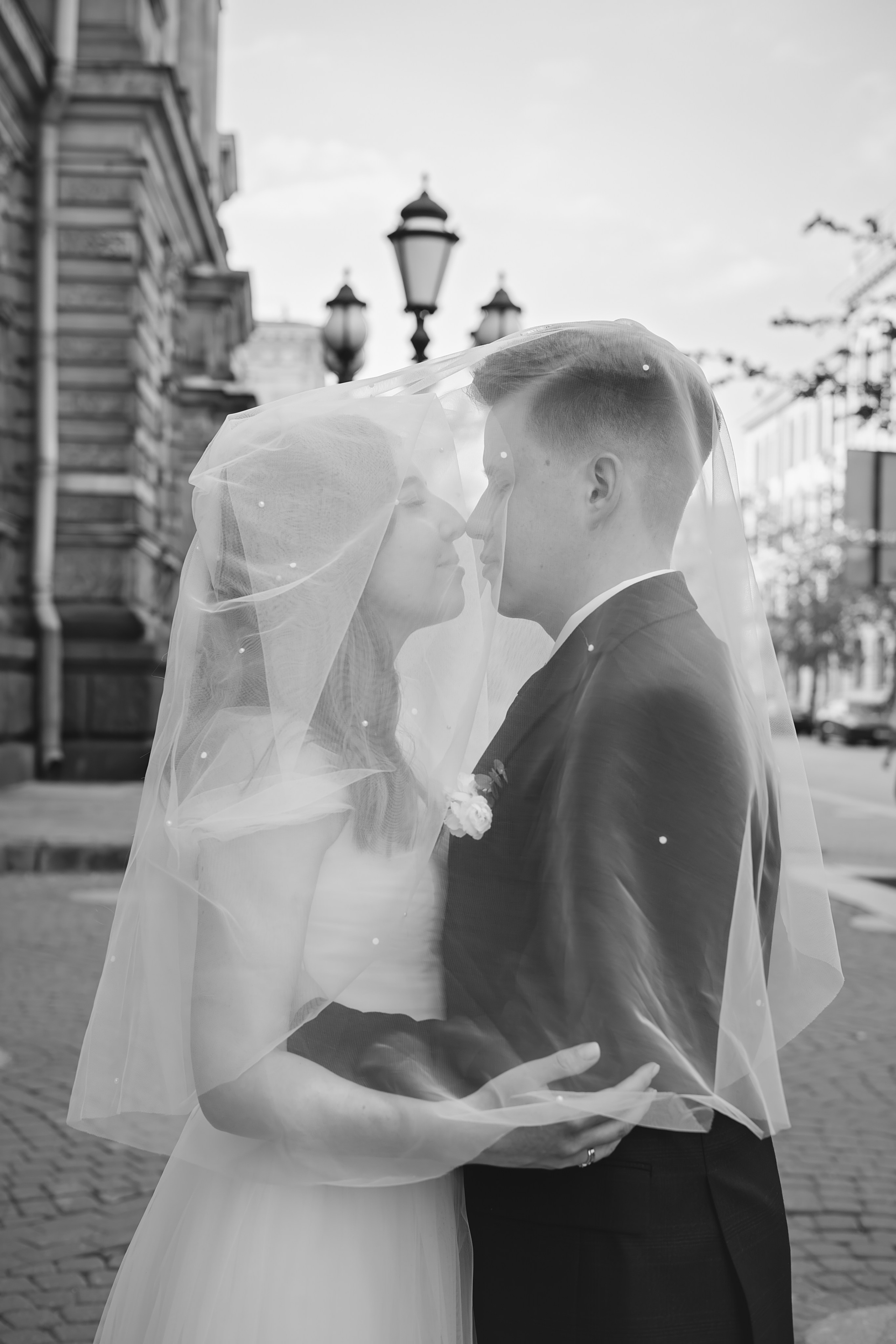 ЗАГС 2 + Прогулка. Семейный фотограф в Санкт-Петербурге. Запечатление мгновений и ярких воспоминаний в Вашей жизни