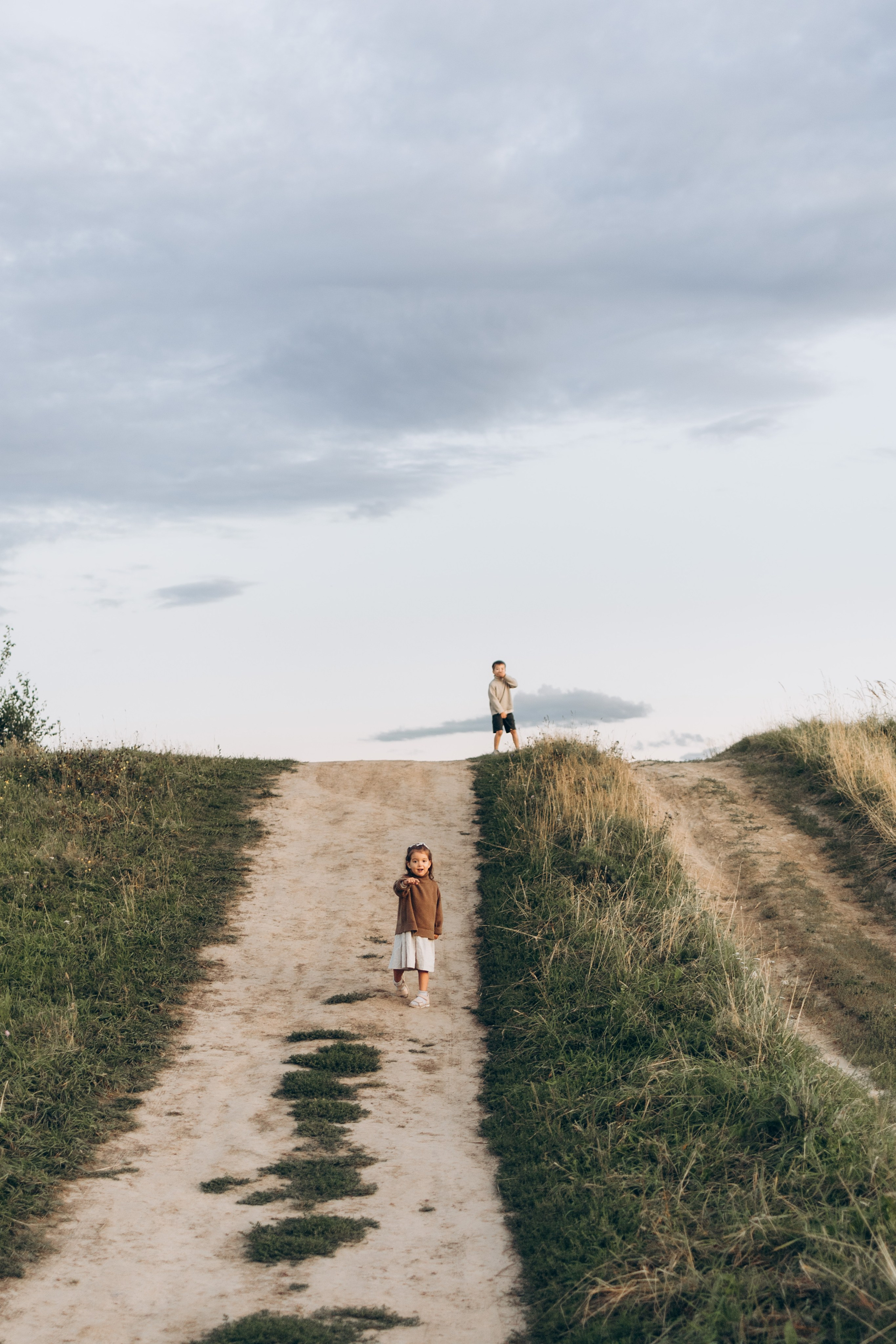 Семейная фотосессия на Колтушских высотах. Семейный и детский фотограф в Санкт-Петербурге Павлова Елена