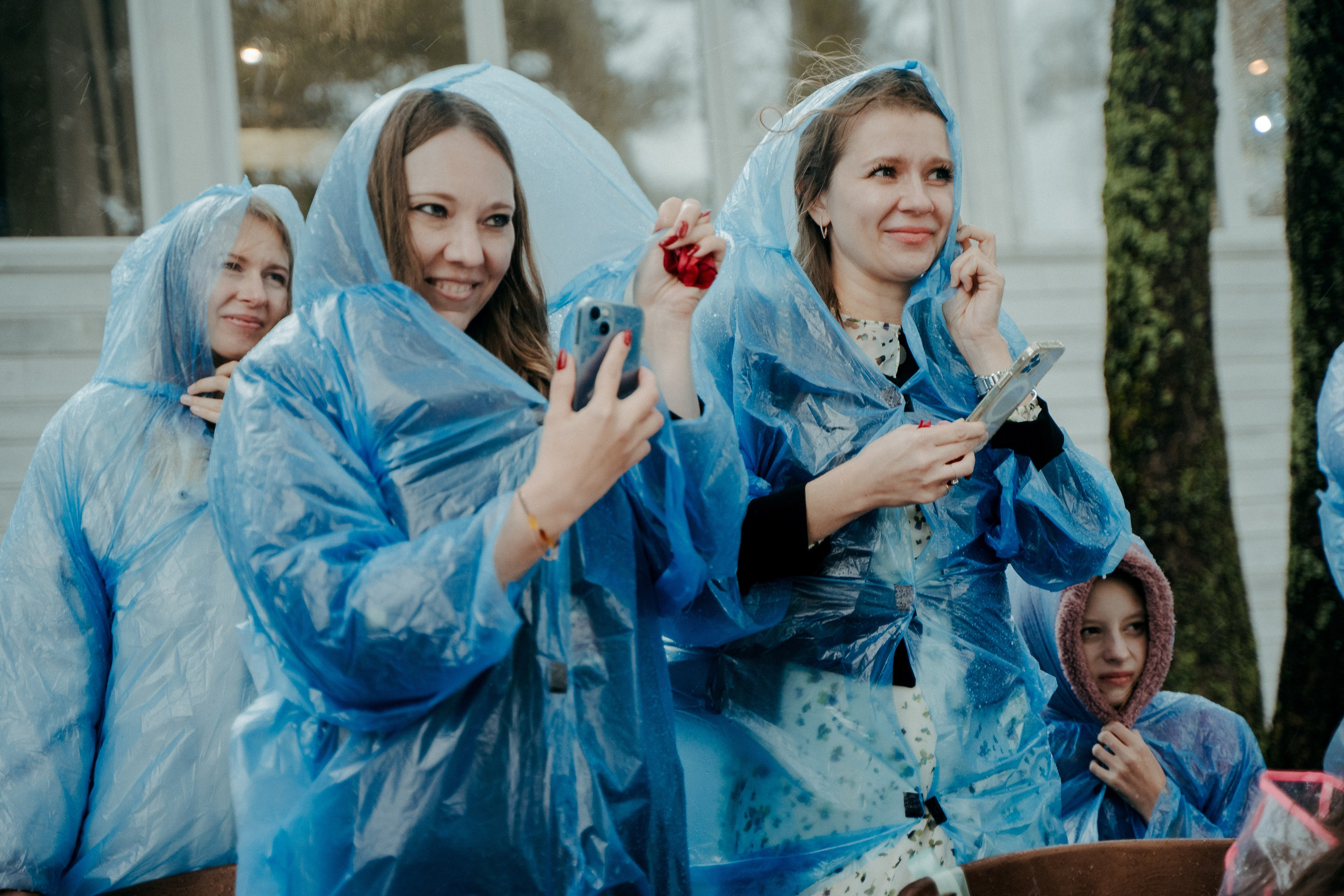 Июльский шторм с горячими сердцами. Свадебный фотограф в Санкт — Петербурге