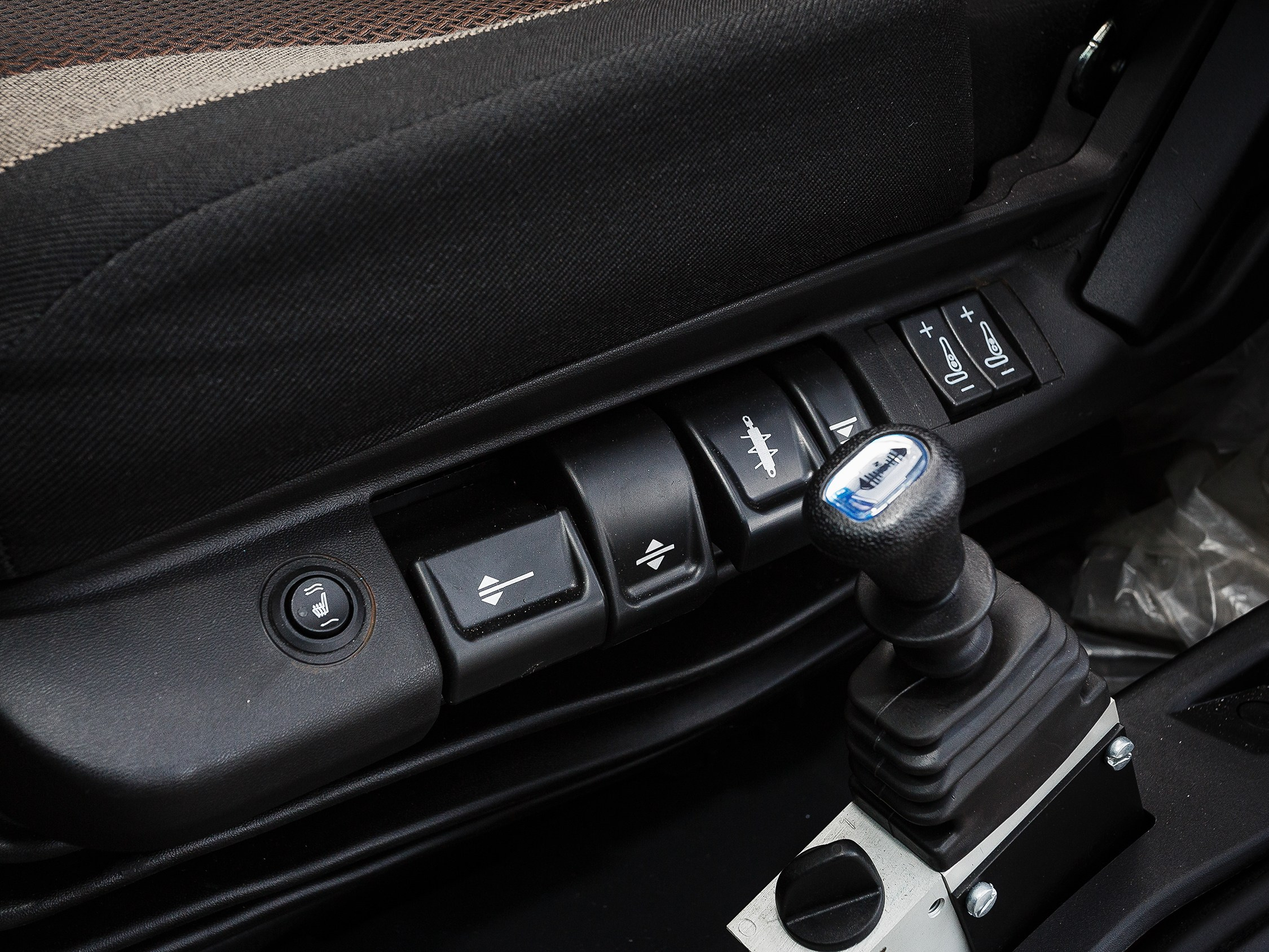 Автомобильный фотограф в СПб. Репортажная фотосъёмка в Санкт-Петербурге. Фотограф на мероприятие: выставки, презентации, автогонки. Фото для сайта, отчётов и публикации в сми. Профессиональный фотограф Сергей Пушкин. Промышленная фотосъёмка. Автопром. Фотосъёмка авто и спецтехники. Профессиональные фото большегрузов.