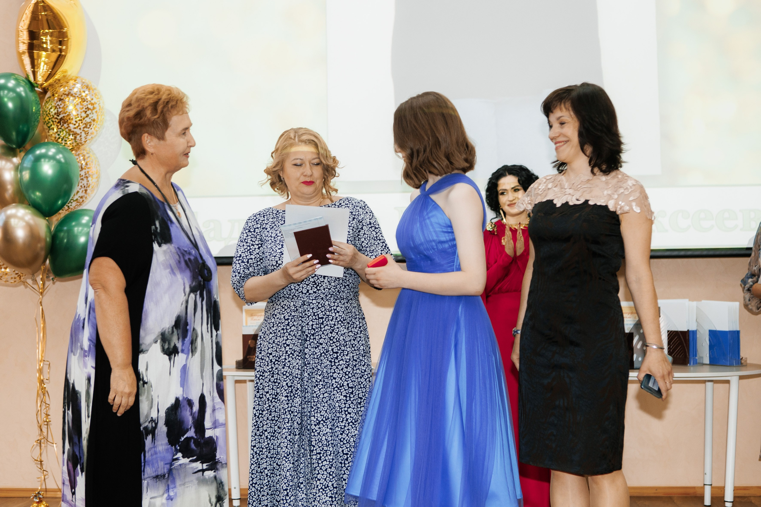 Выпускной Гимназия 12 2024 г. Свадебный и портретный Фотограф в Липецке Дмитрий Котюков