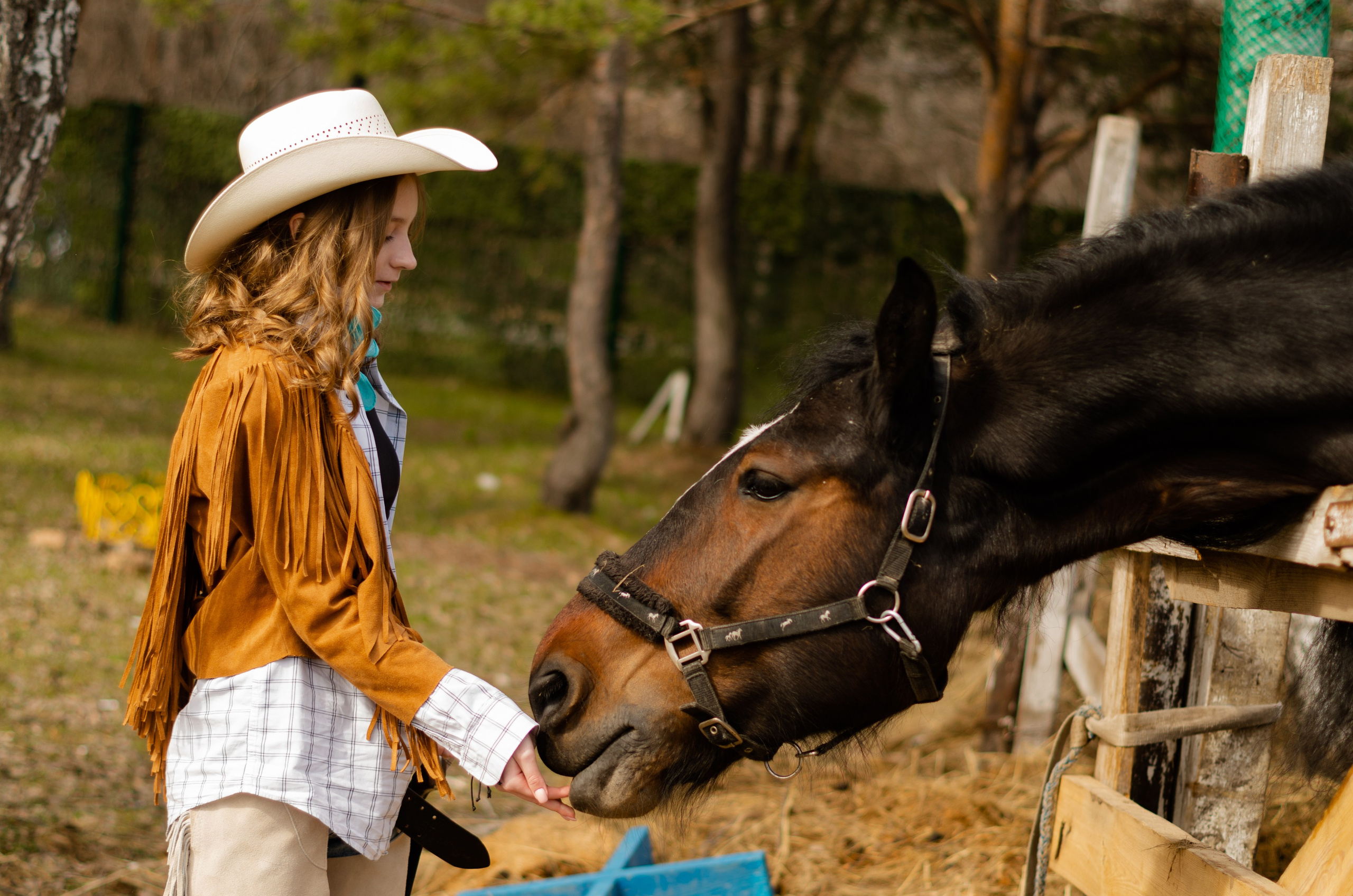 Ковбойская девчонка. Фотограф Марина Доглядная Челябинск фотосессии с лошадьми, мотоциклами