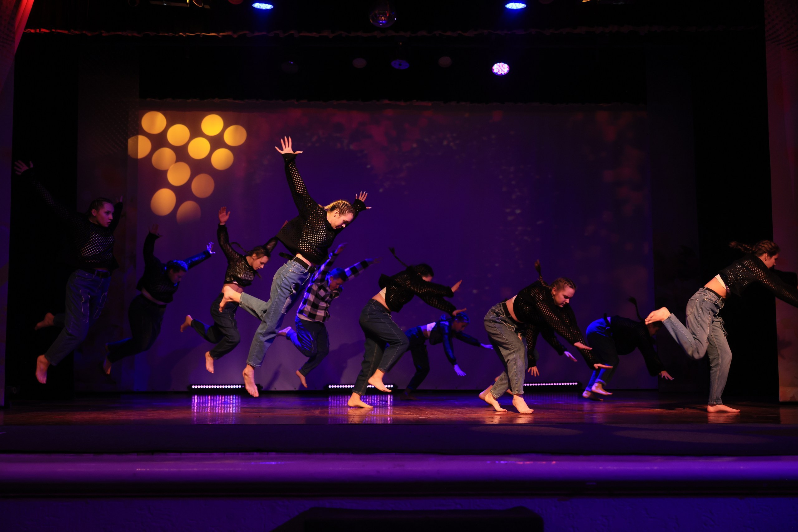 Концерт к 8 Марта в ДК «Металлург» г. Тула. Фотограф в Туле Крупский АнДРей. Фотостудия «КАДР71» в Туле