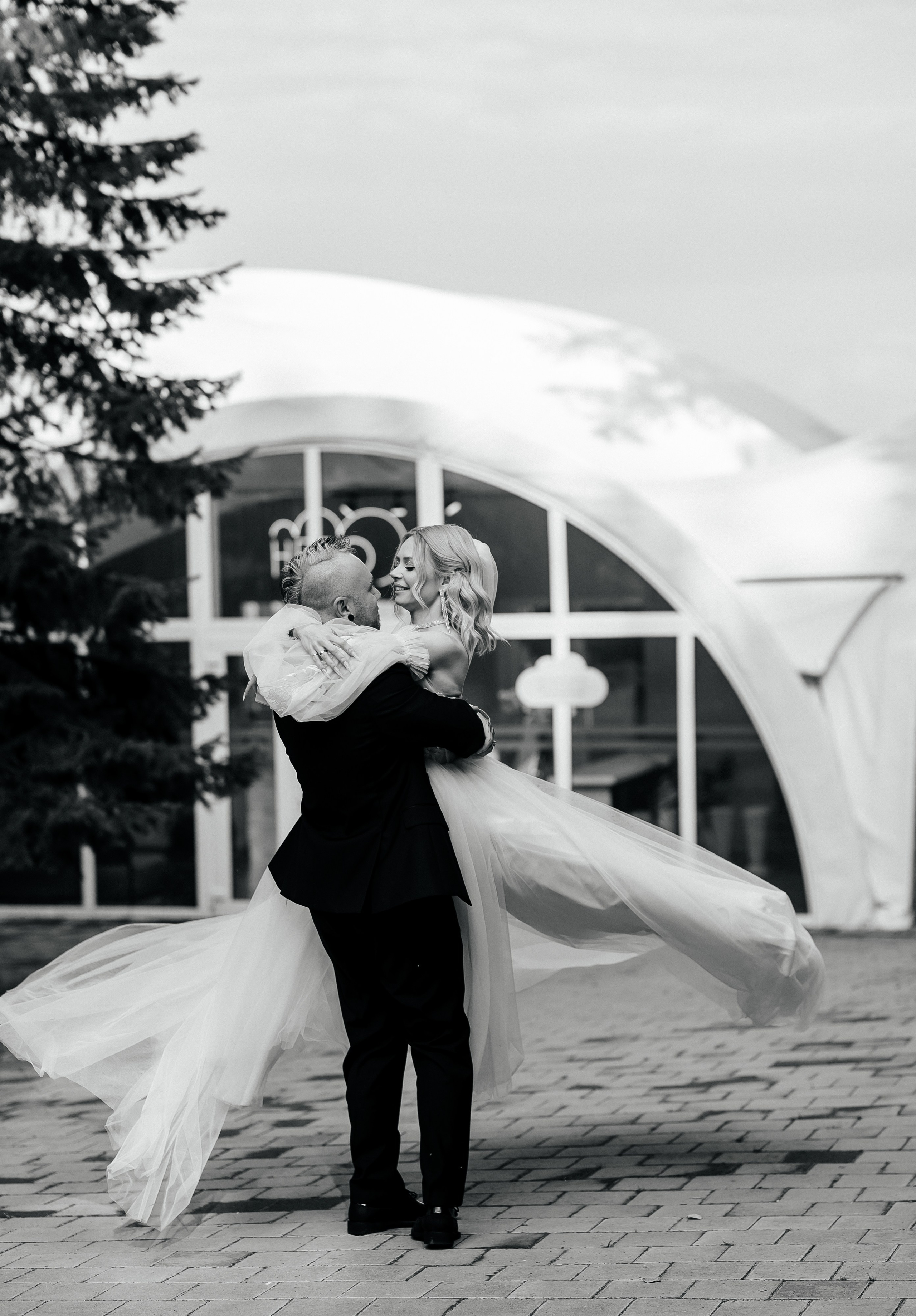 Саша и Таня 2024. Свадебный и портретный фотограф Алина Иванова. Екатеринбург-Москва