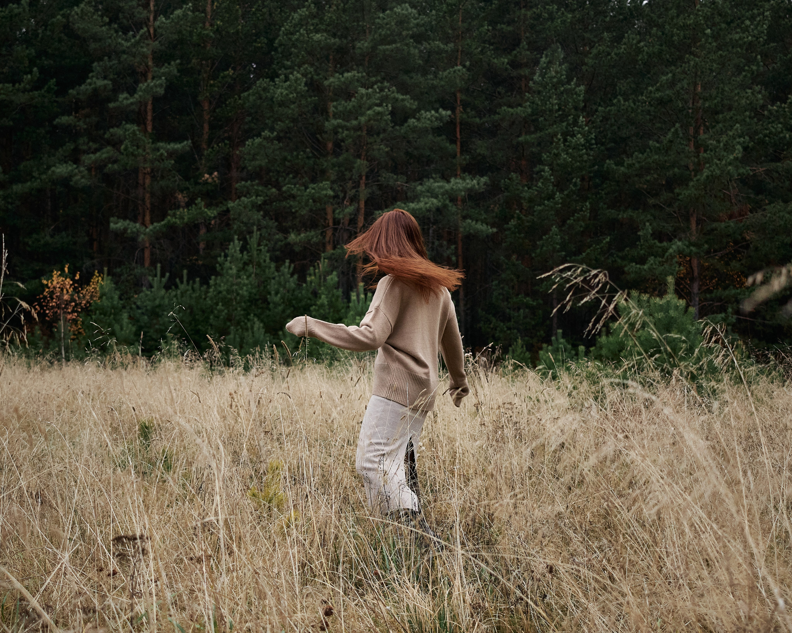 Полина и осенний лес. Фотограф из Первоуральска Роман Заиченко