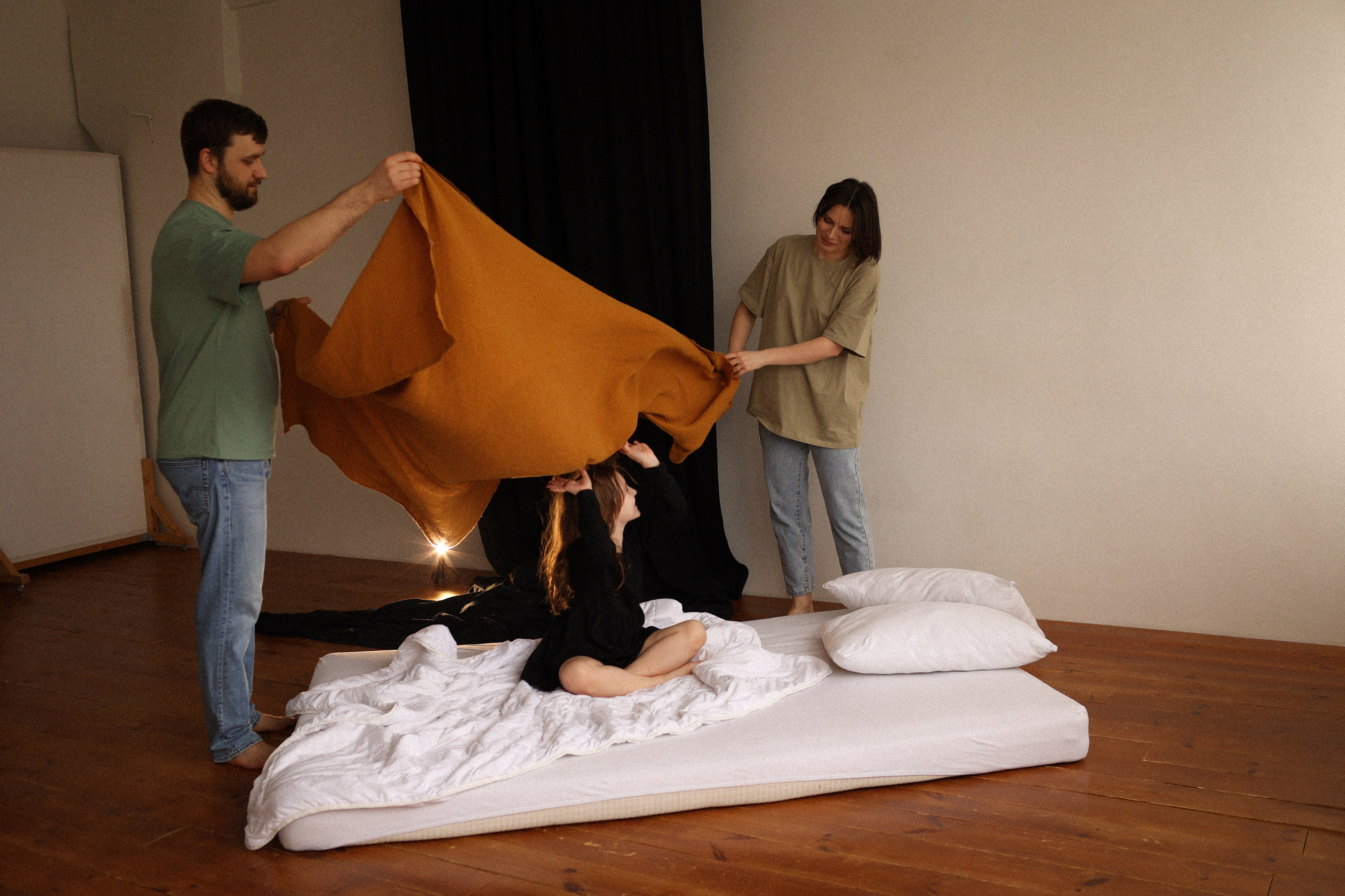 Семейная фотосессия Фотосессия в Москве Семейная фотосессия в студии. Фотограф Владимир Москва