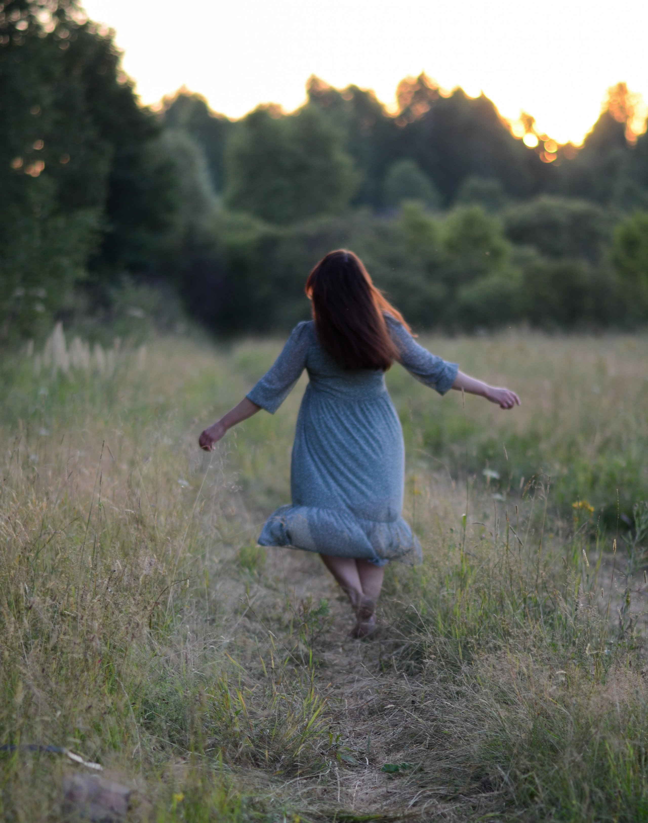 Летняя в поле. Семейный фотограф г. Москва