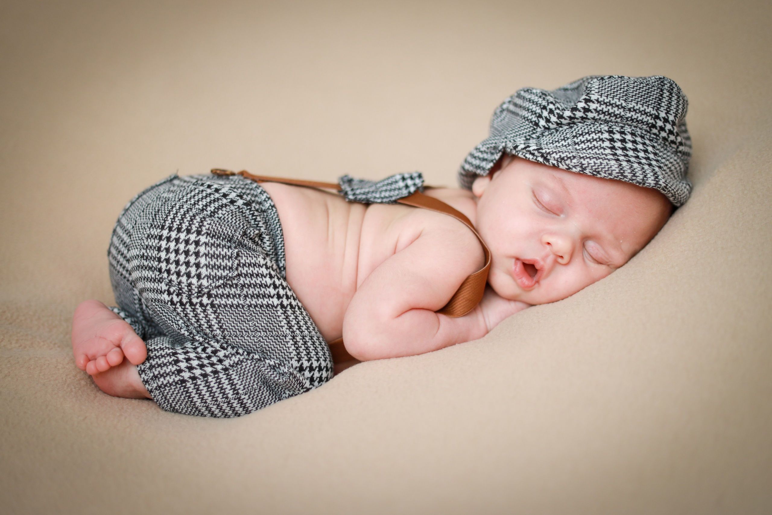 Ньюборн съёмка в студии. Семейный и Детский фотограф в Краснодаре Дарья Насаченко