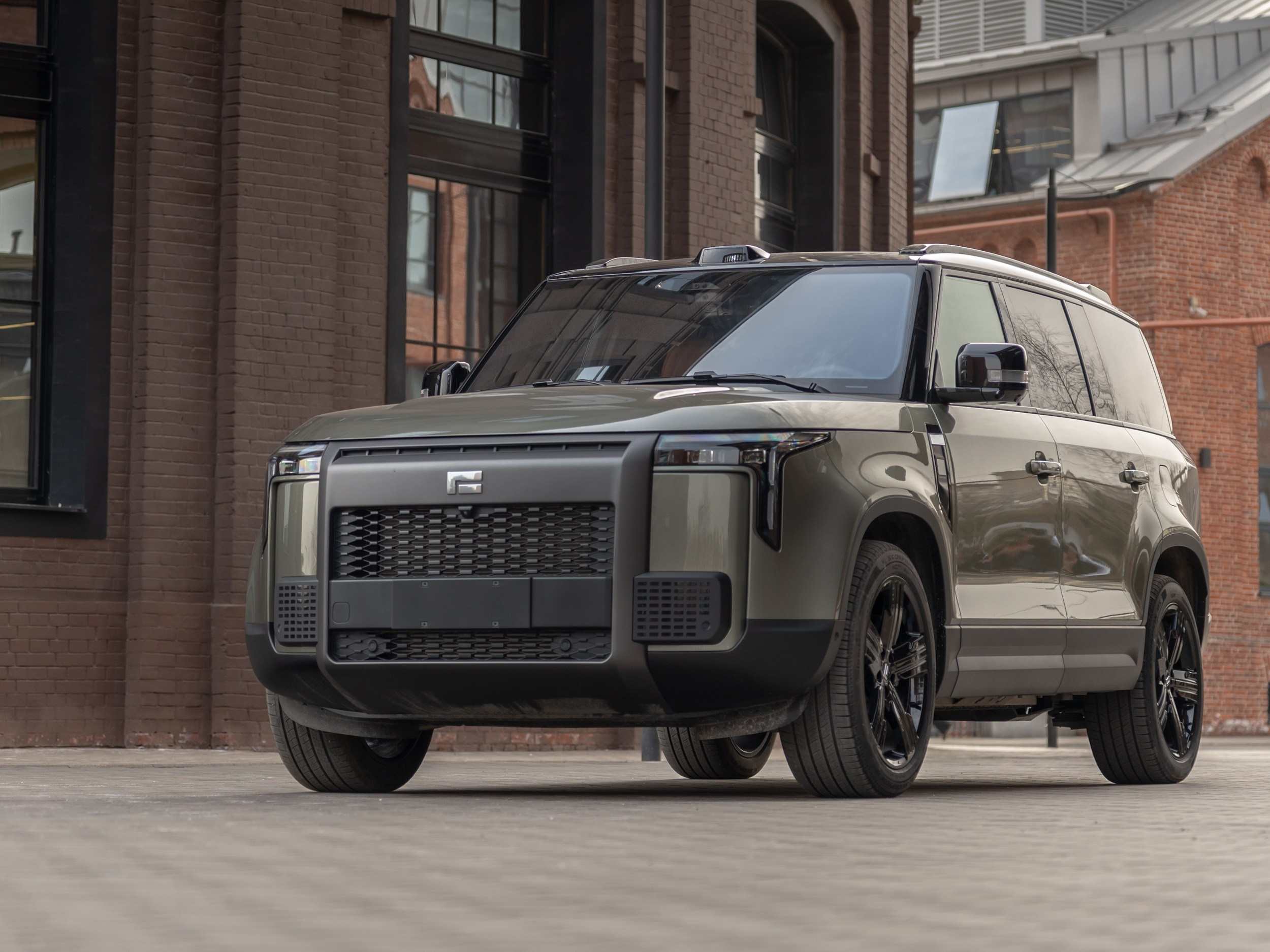 фото  polar stone one локация газгольдер