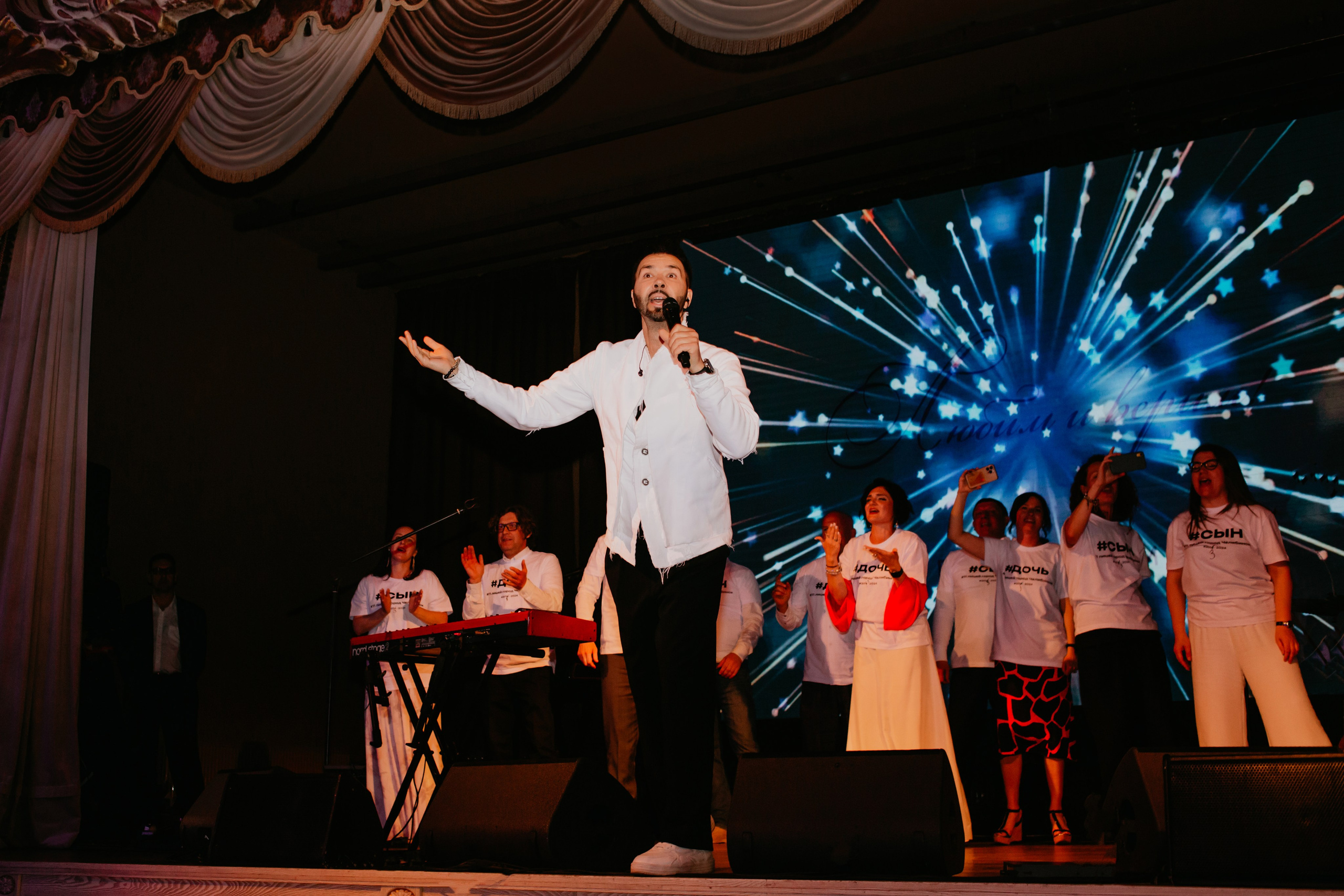 Выпускной. 11 лицей. Фотограф в Челябинске Ополихина Анна