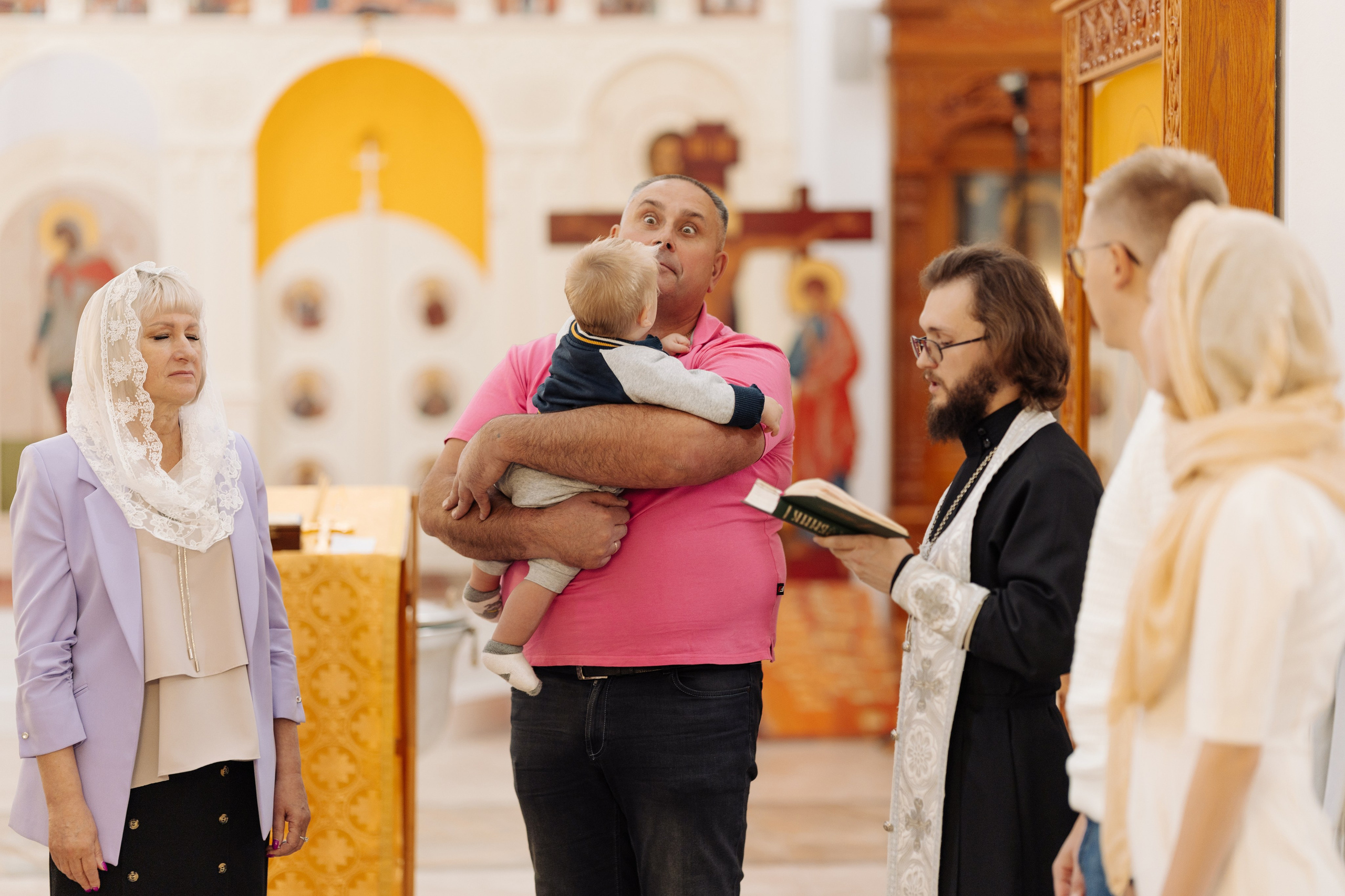 Опытный фотограф на крещение — от эмоций к кадру. Свадебные фотосессии в Москве. Фотограф Сергей Ржевский