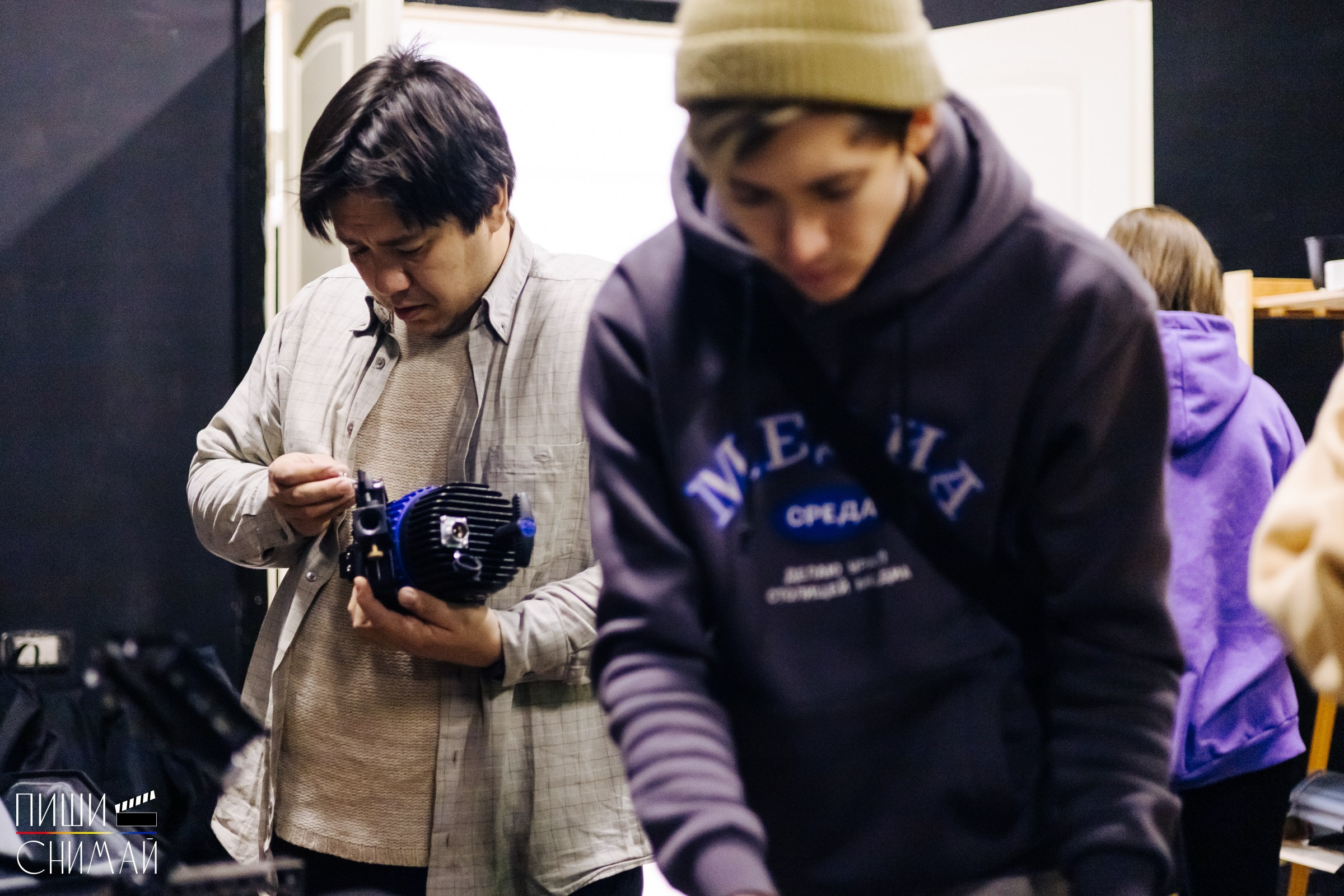 Бэкстейдж со съемок фильма в рамках школы «Пиши — снимай» / 08.12.2023. Денис Прохоров Фотограф в г. Магнитогорск