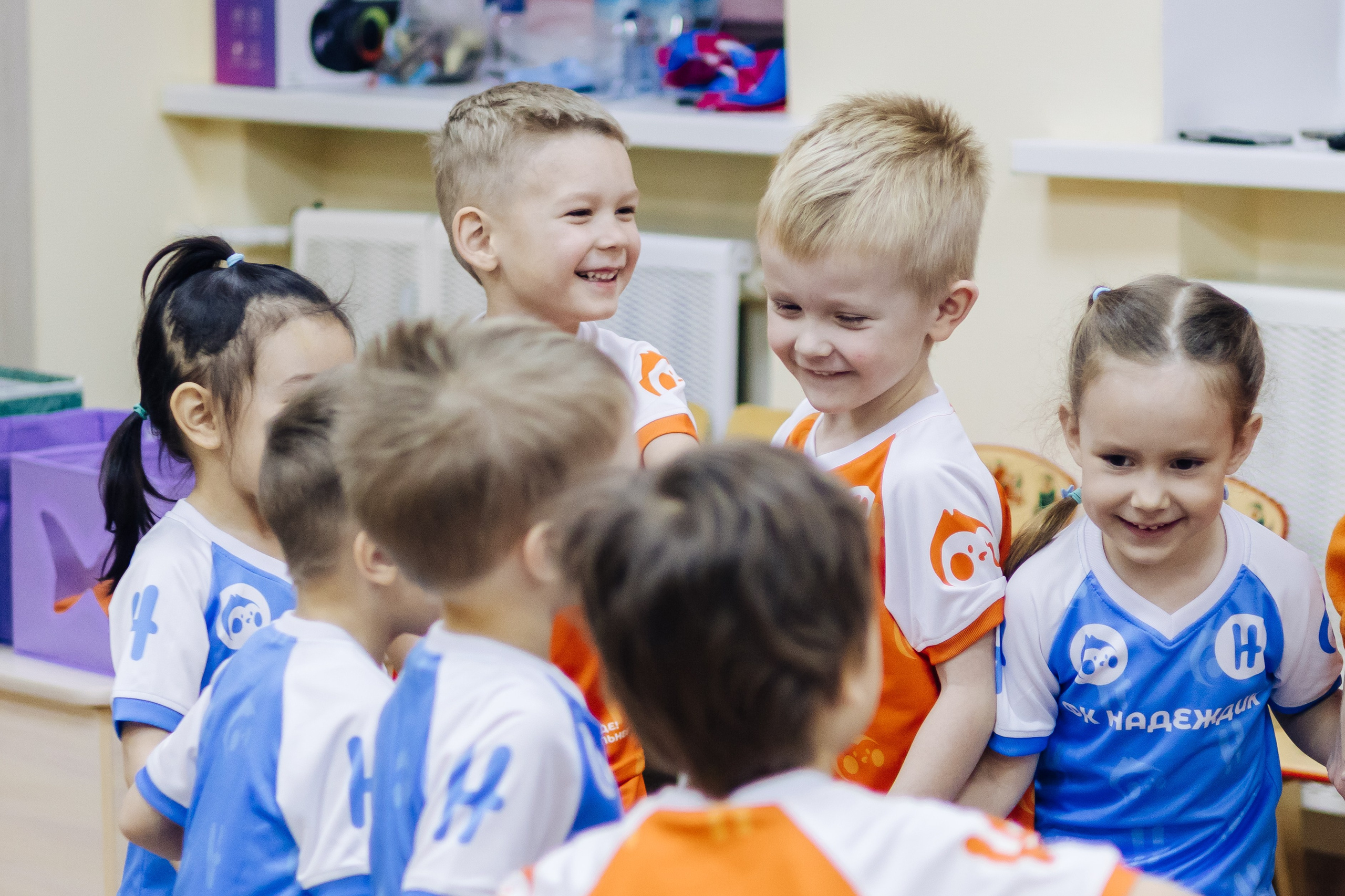 Фотосессия с кубком в детских садах г. Магнитогорска. Денис Прохоров Фотограф в г. Магнитогорск