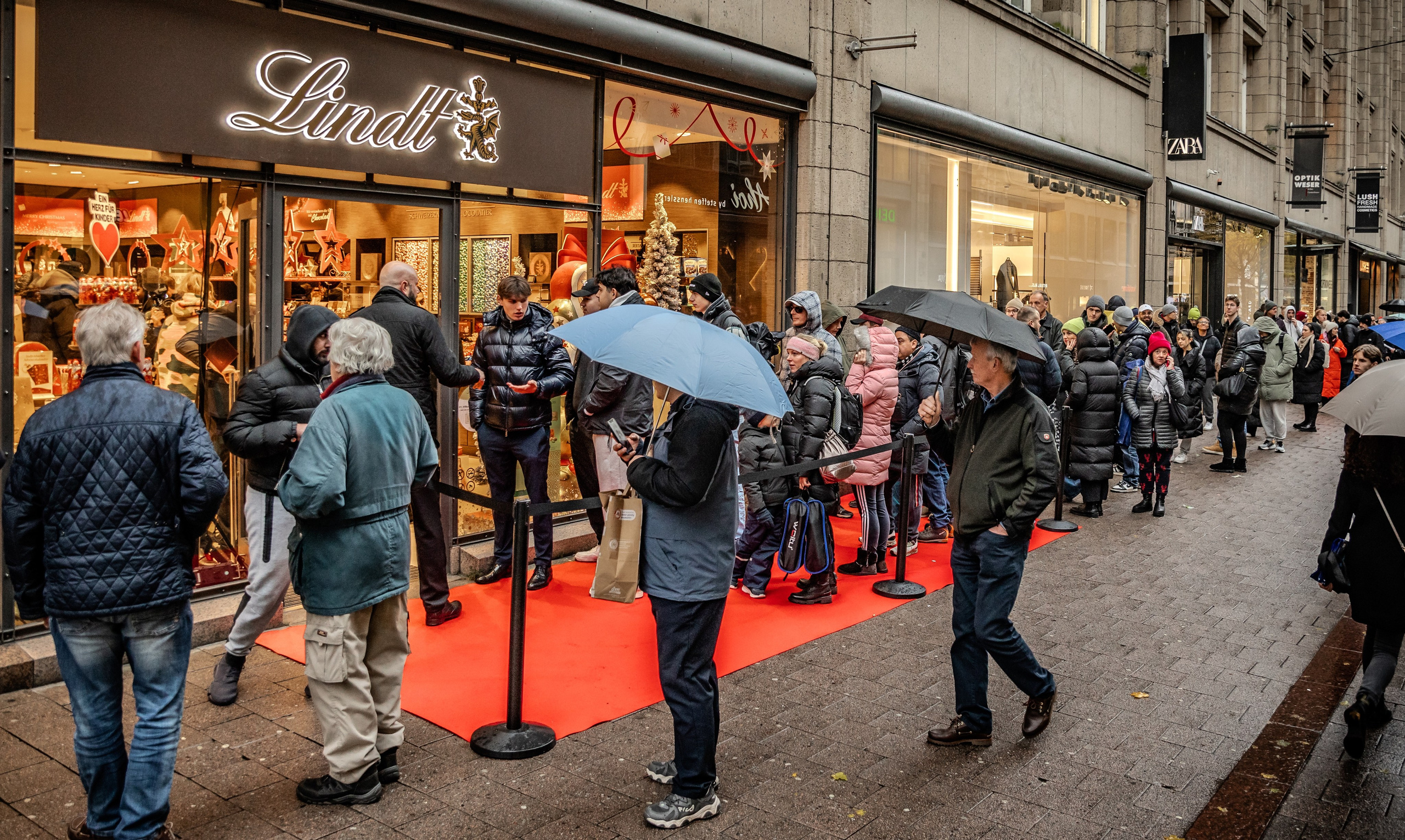 STREET. NE Cinema — backstage and reportage photography in cinema, music, Automotive and sport