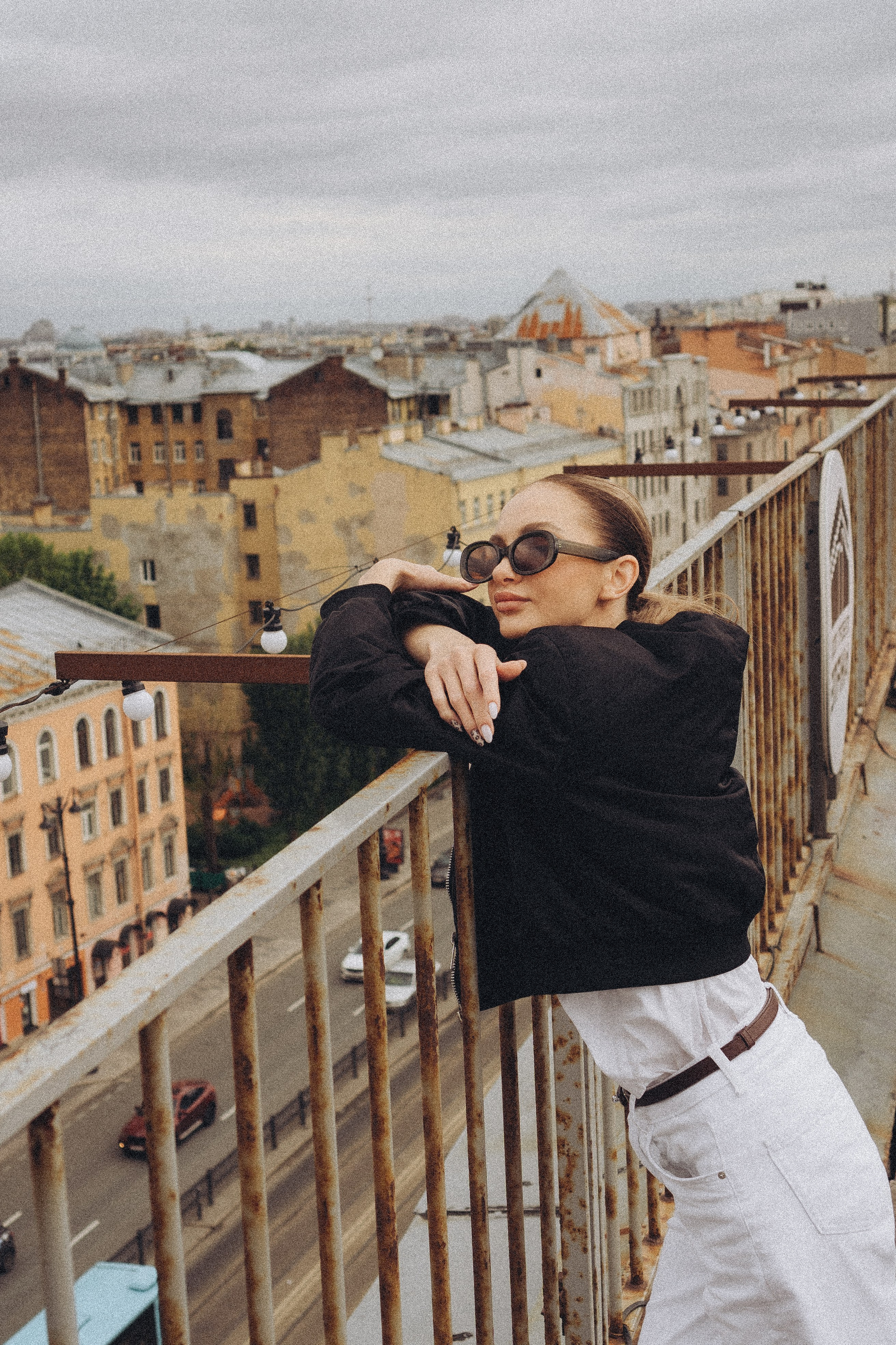 МЫ ГУЛЯЛИ ПРО КРЫШАМ ПИТЕРА. Профессиональный фотограф, Санкт-Петербург — Виктория Богомолова