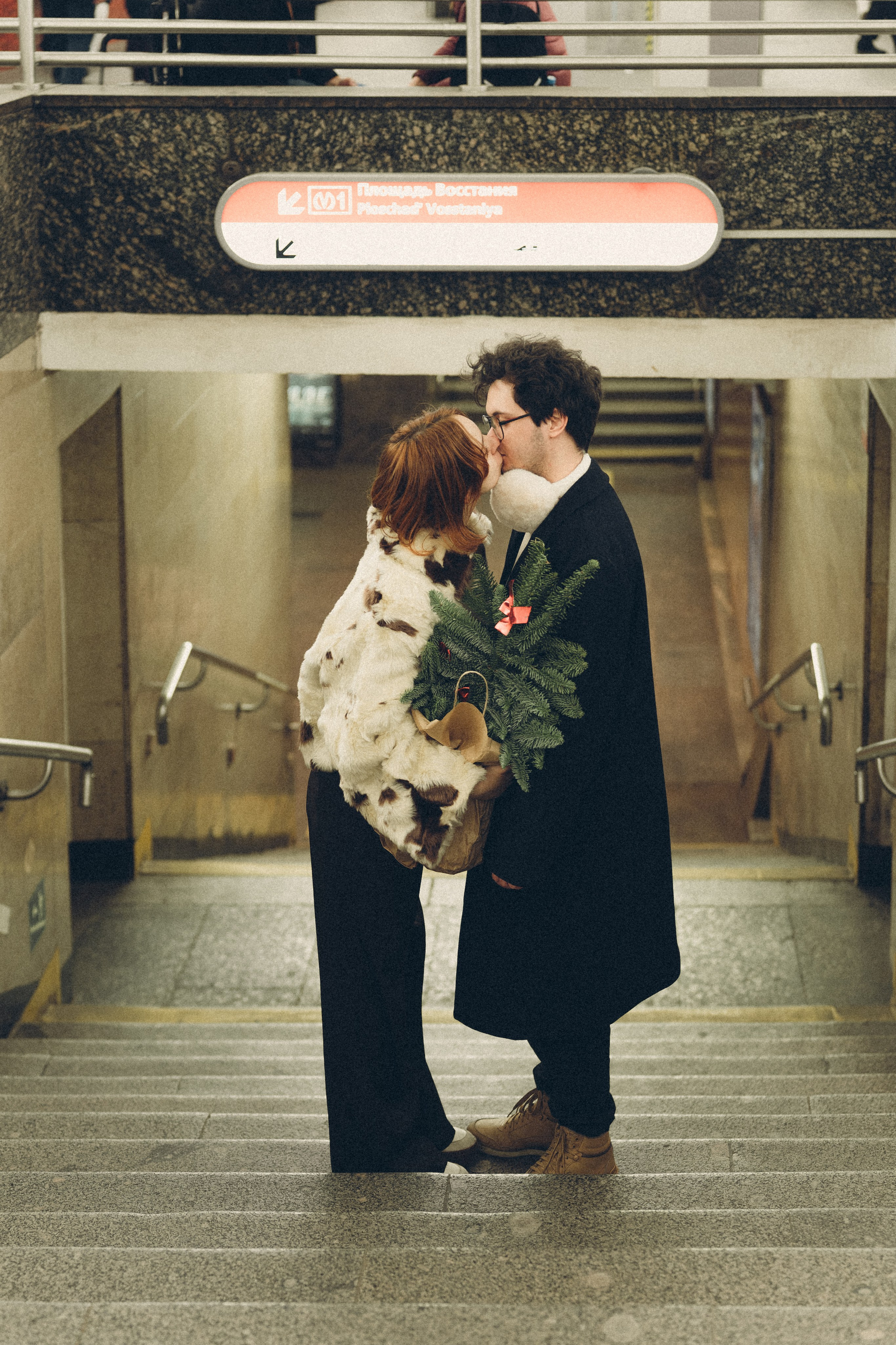 НОВОГОДНЯЯ ФОТОСЕСИИЯ ПАРЫ В МЕТРО ЛЮБОВЬ. Профессиональный фотограф, Санкт-Петербург — Виктория Богомолова