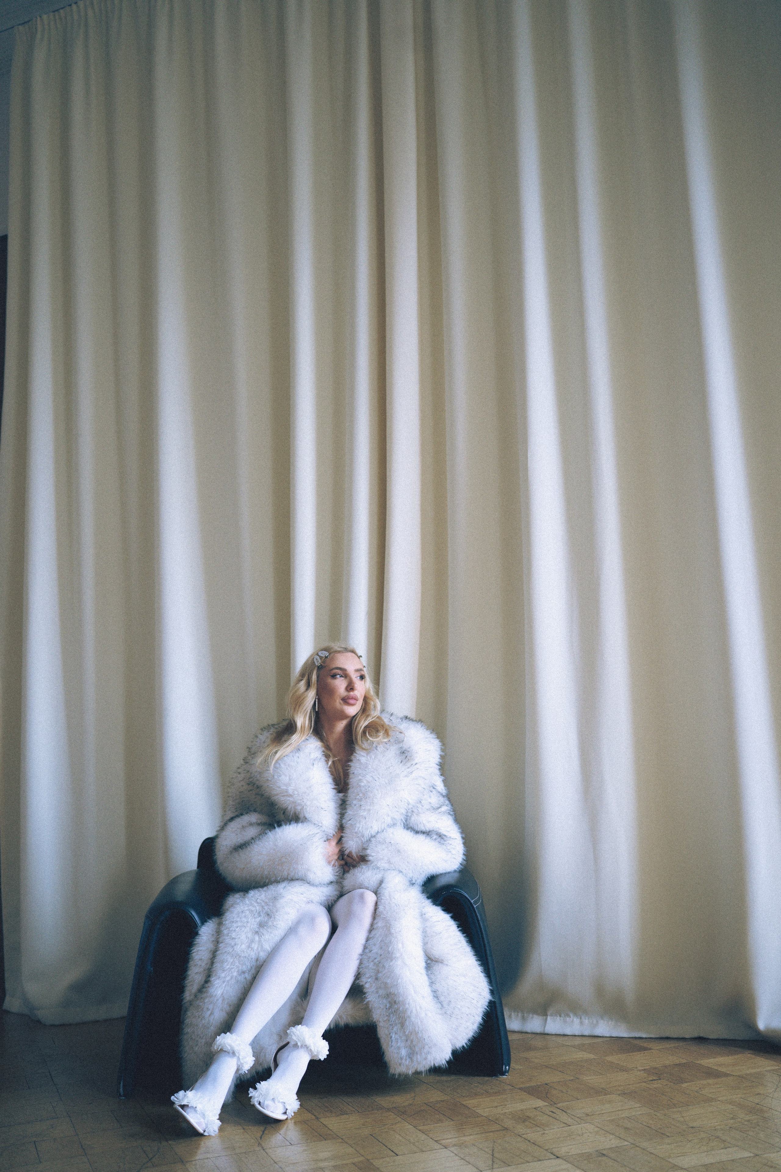 МИНИМАЛИЗМ В СТУДИИ НА ЧЕРНЫШЕВСКОЙ В СТУДИИ С БАЛКОНОМ. Профессиональный фотограф, Санкт-Петербург — Виктория Богомолова