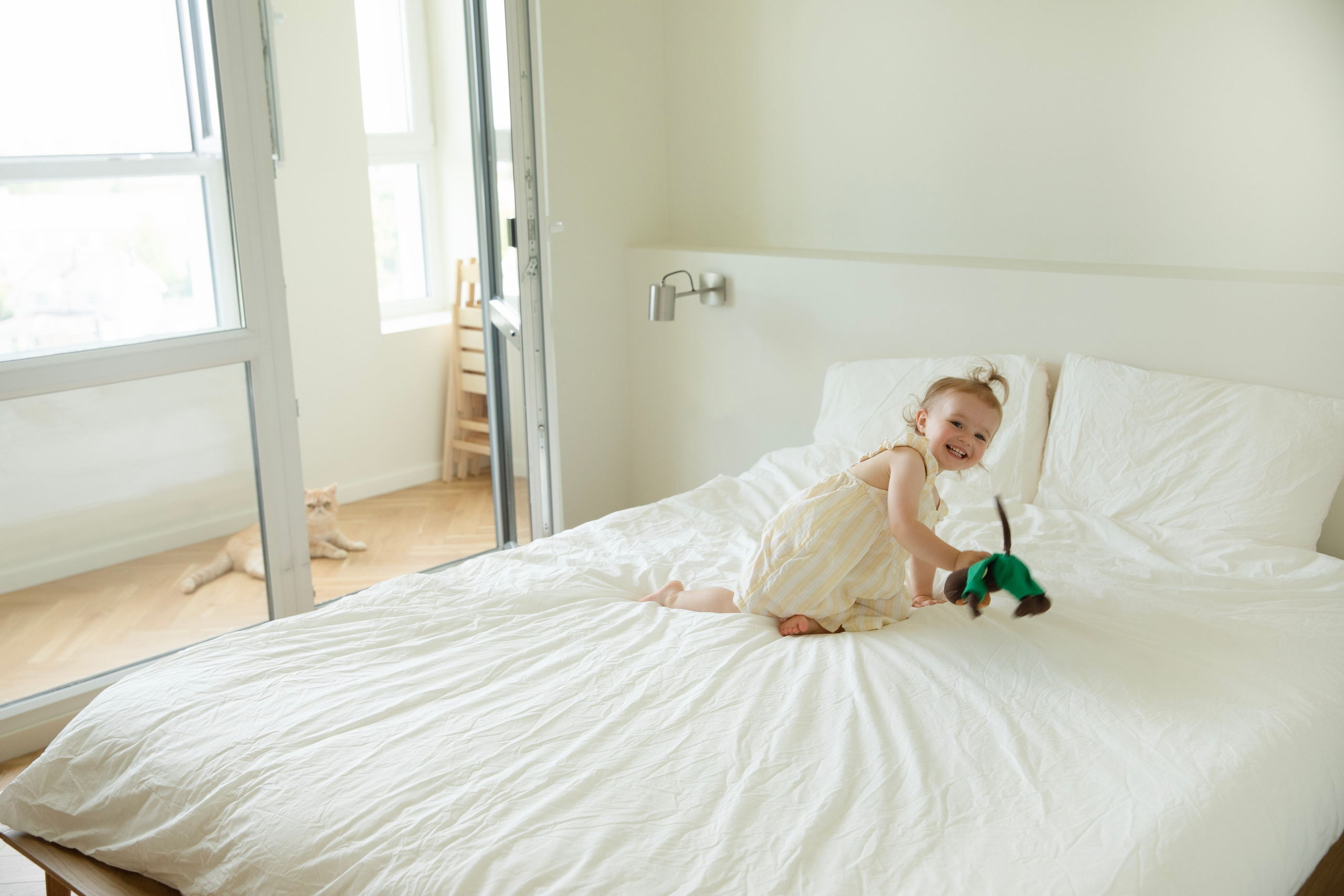 Домашняя съемка красивой семьи в солнечной квартире. Фотограф новорожденных, детский фотограф  Москва.Семейная съемка Москва. Семенова Анна