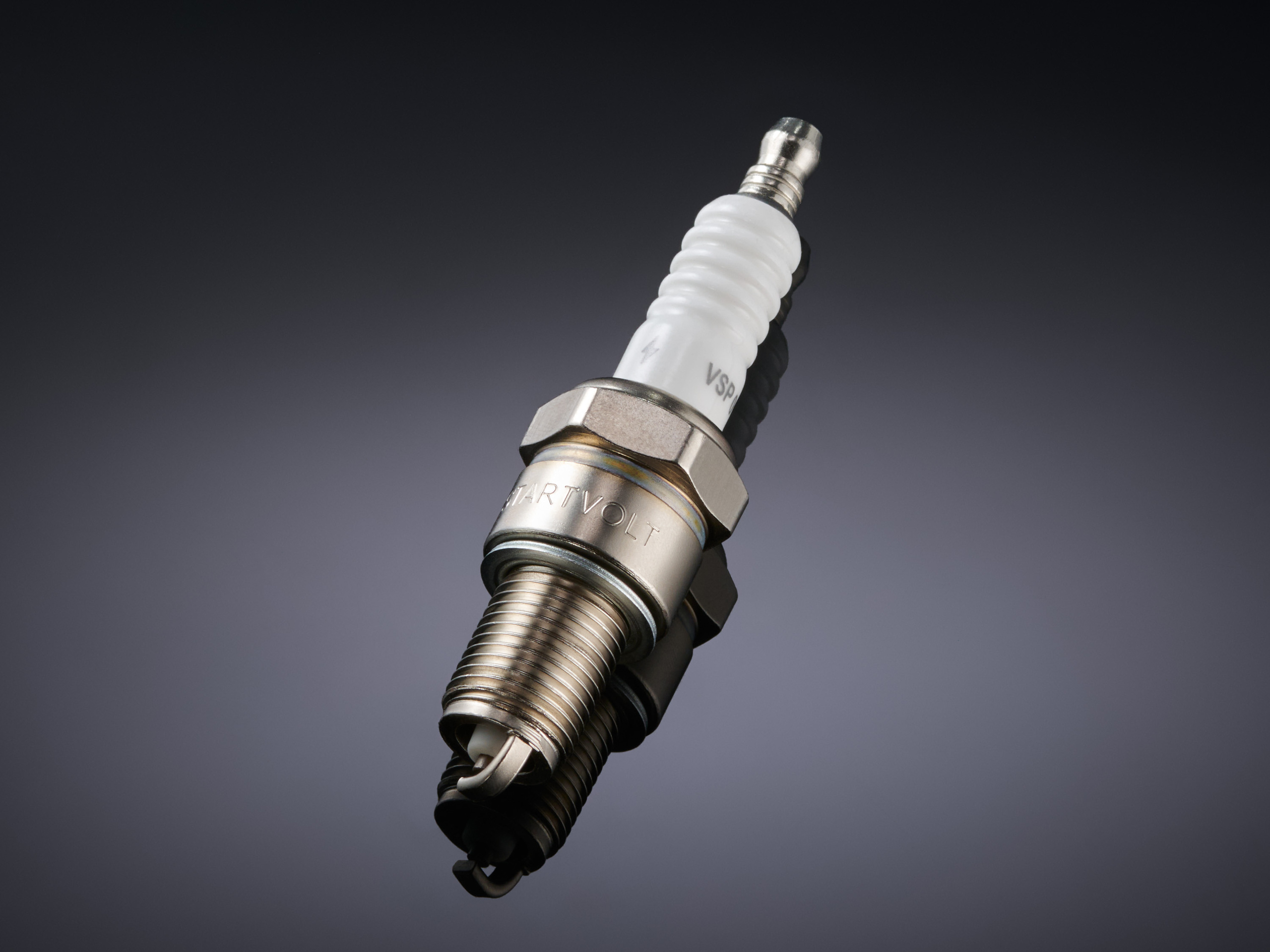 предметная фотография, коммерческая фотосъемка, стильное фото, рекламная фотография, фотограф в Санкт-Петербурге, фото с отражением, startvolt, carville, фотосъемка запчастей, имиджевая съемка, свеча зажигания