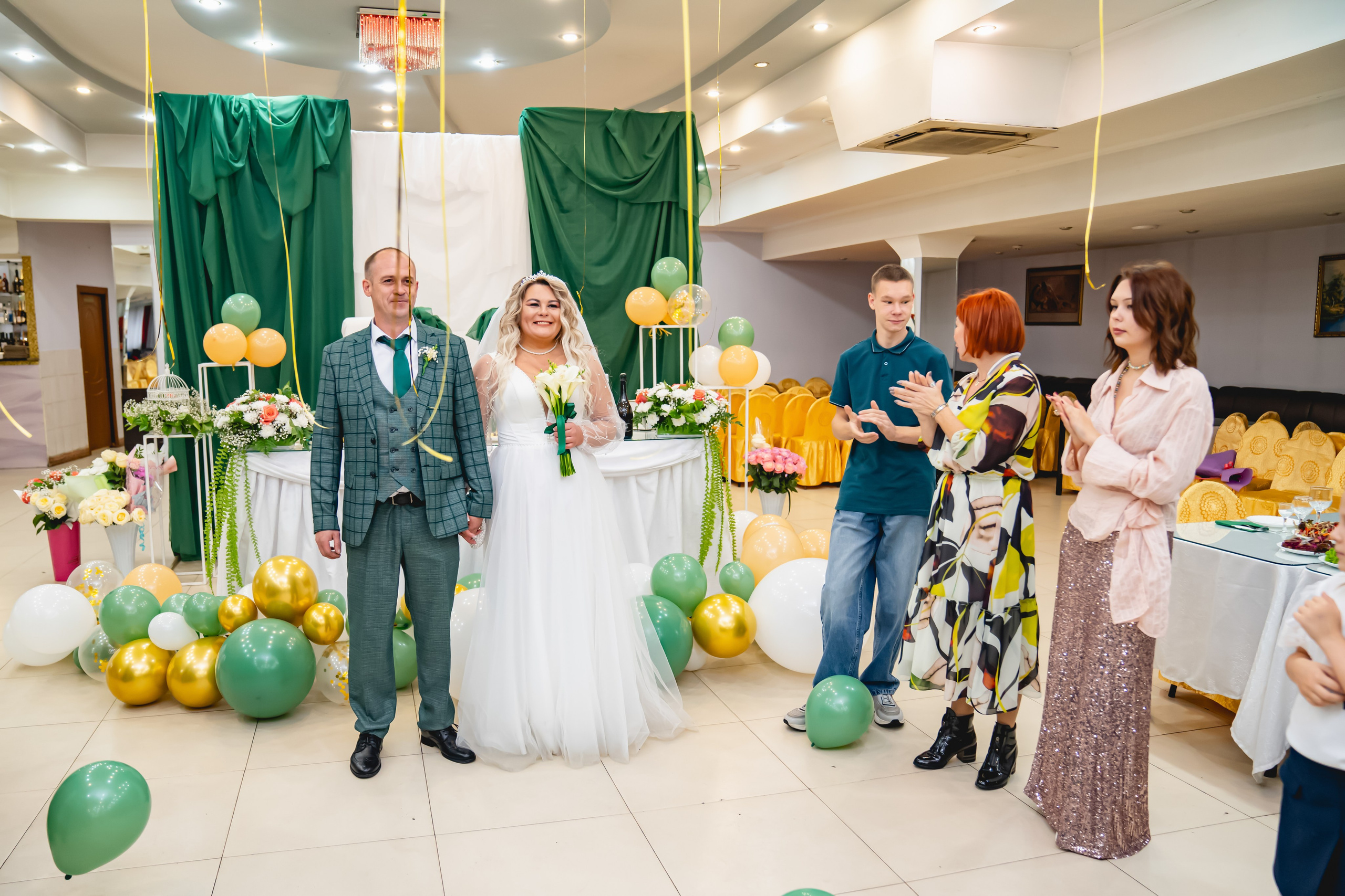 Осенняя Свадьба 2024. Занимаюсь профессиональной фотографией и живу рядом с Байкалом. Работаю в разных жанрах