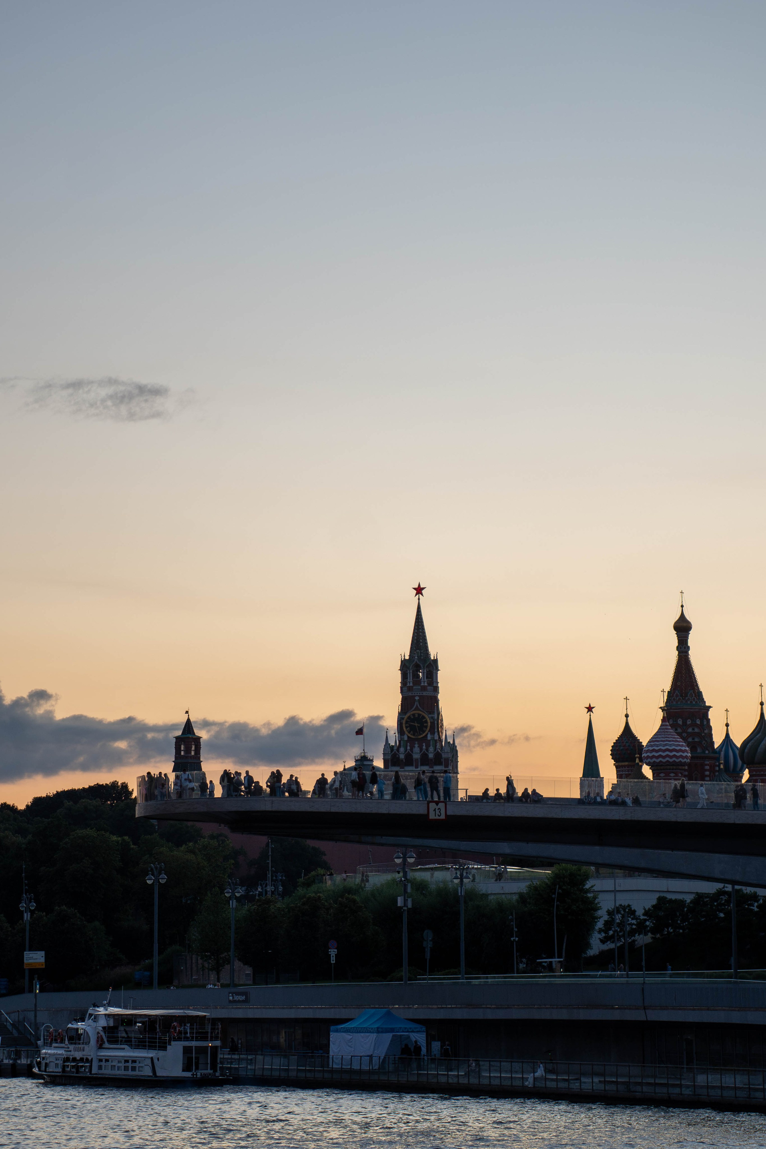 Выпускной на пароходе 29.06.2026. Коммерческий и художественный фотограф и видеограф в Москве Арсений Тургенев