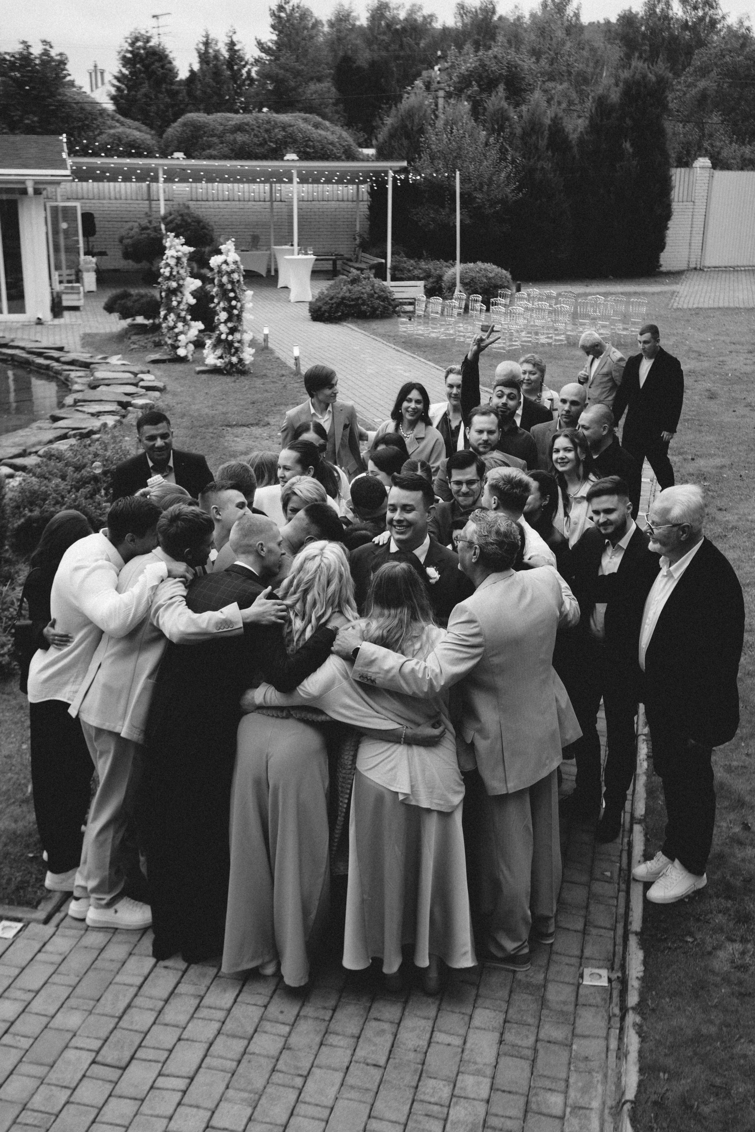 А ВНУТРИ — УРАГАН