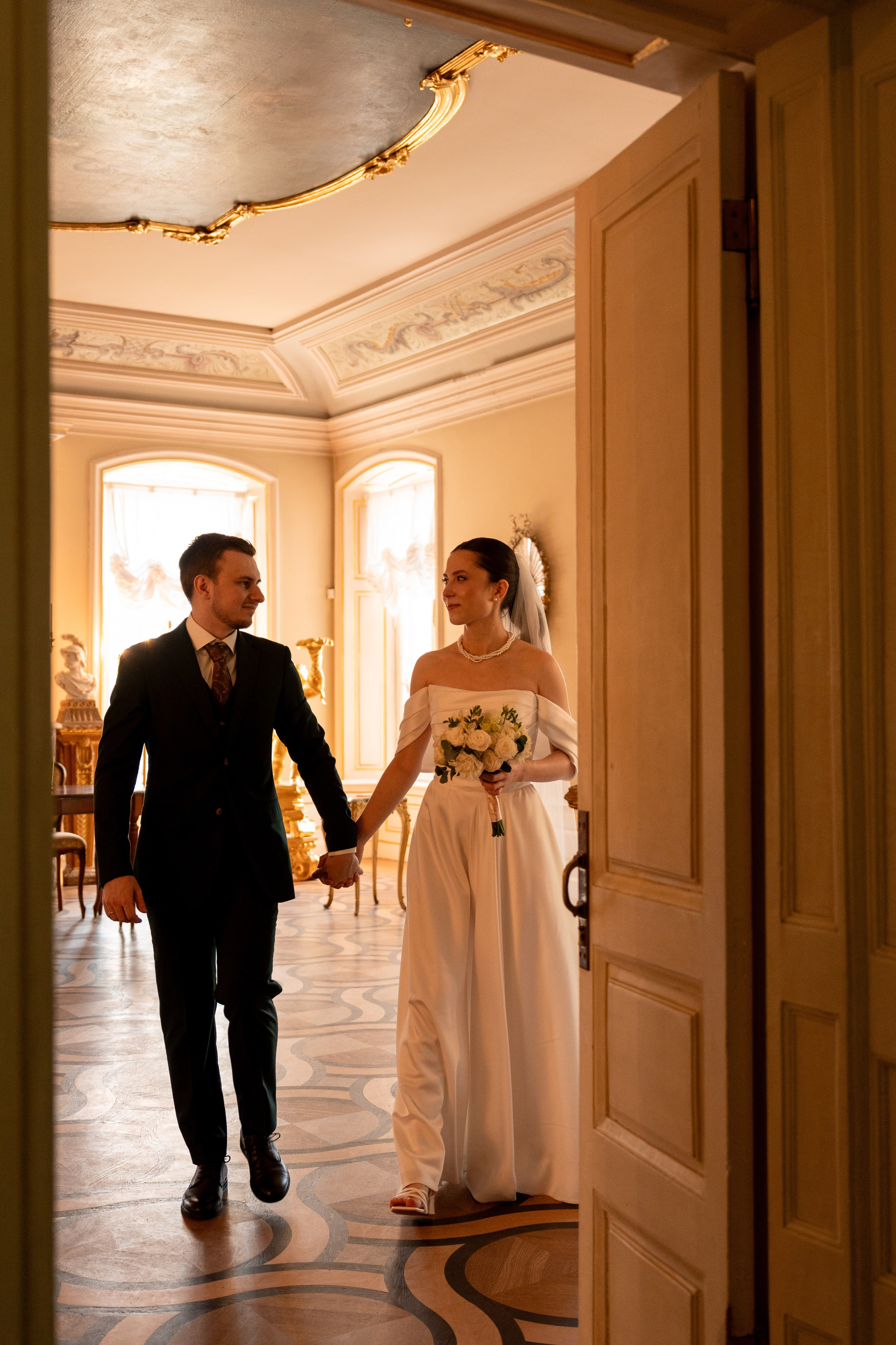 Влад и Илина в Кусково. Свадебный фотограф в Москве Анна Полушина