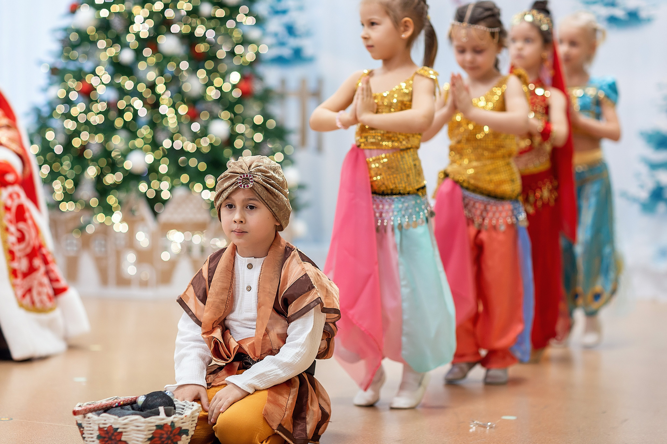 Утренник_"Веселый балаганчик» 2024. Семейный фотограф в Санкт-Петербурге