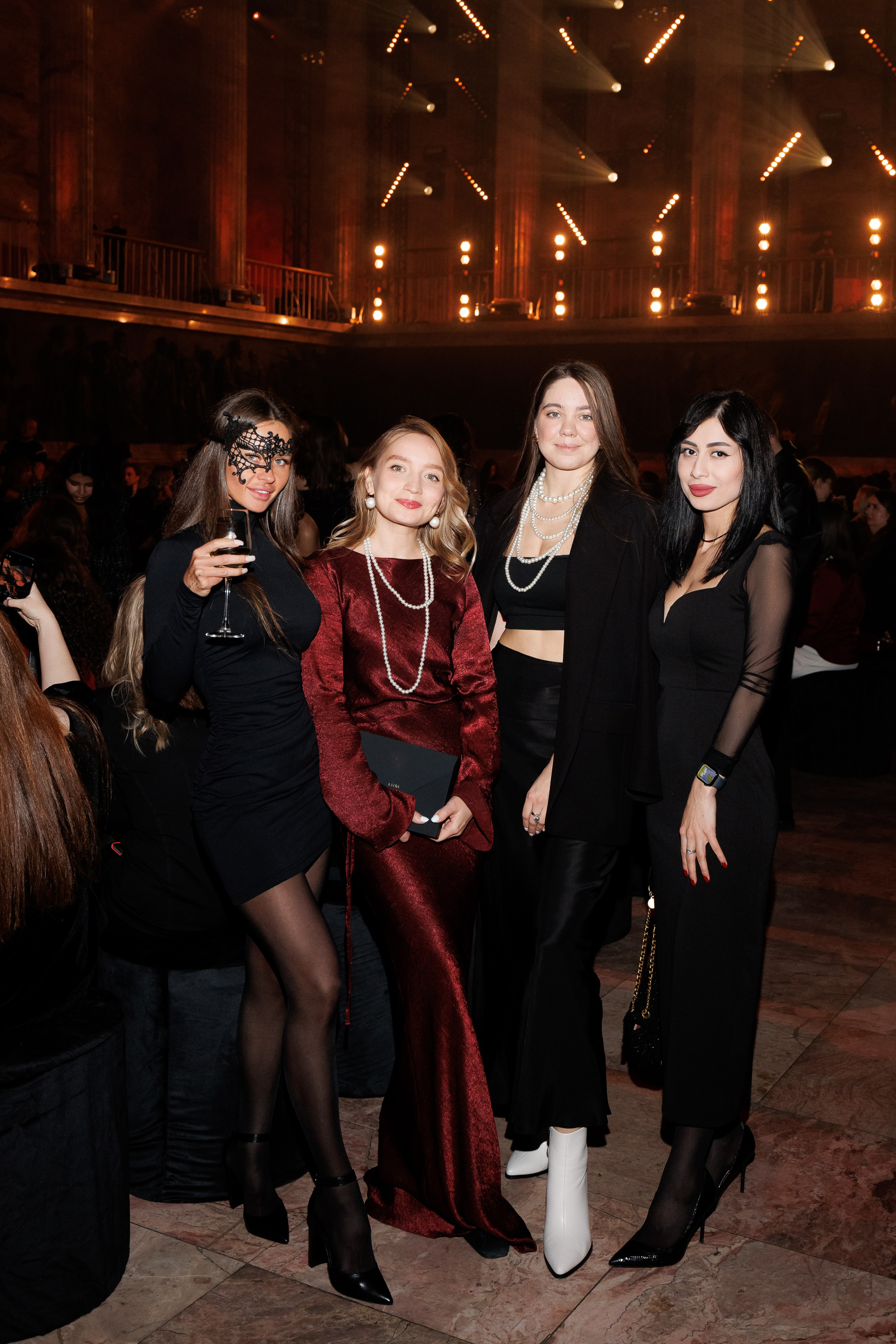 PARISIENNE. Lichi Fashion show. Aleksandr Tsukanov