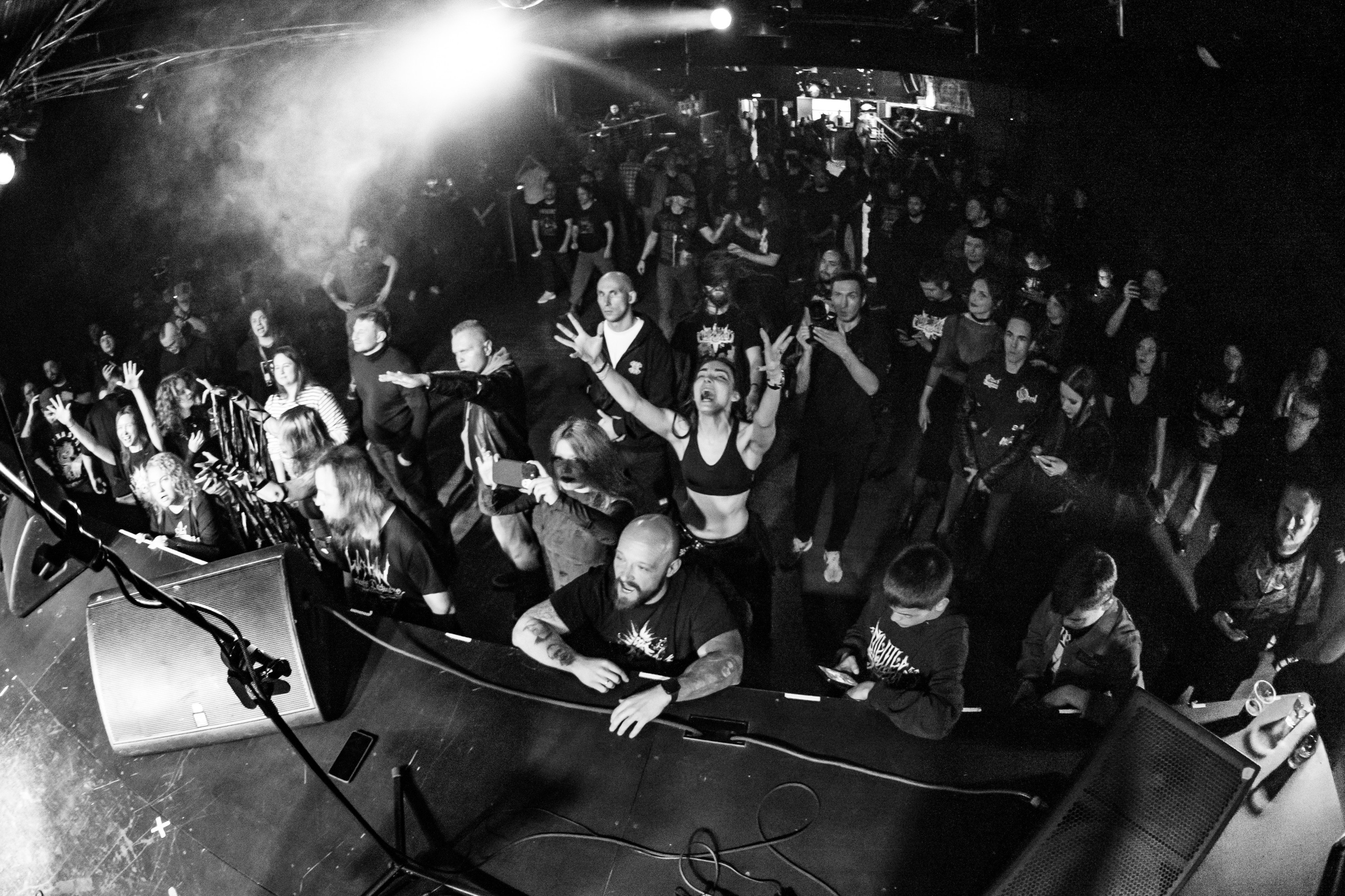 ИЛ • Minuala • Khlad|Glastonberry. Концертный и репортажный фотограф в Санкт-Петербурге Слава Пахомов