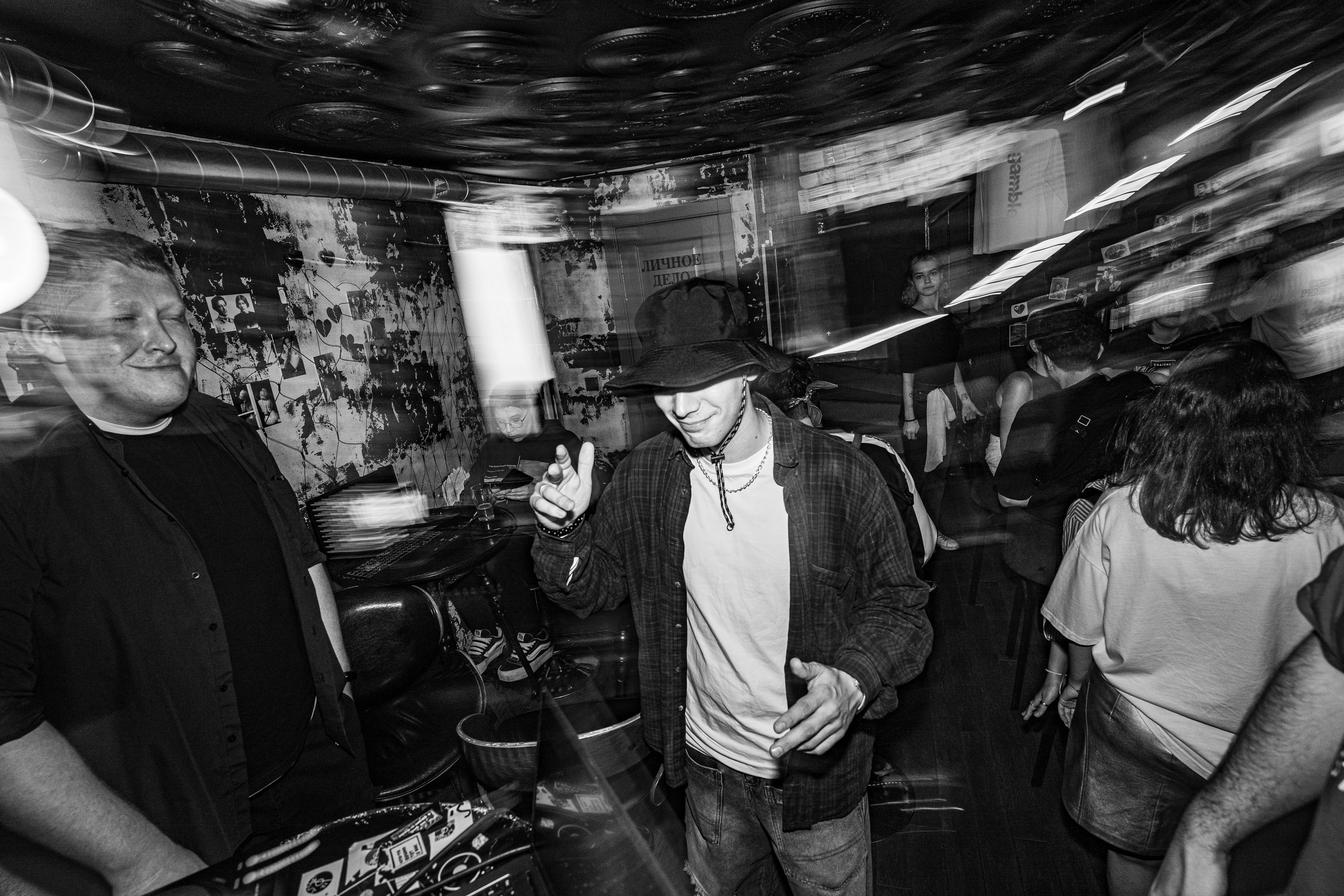 Бар разбитых сердец — 10/12 DJ's. Концертный и репортажный фотограф в Санкт-Петербурге Слава Пахомов