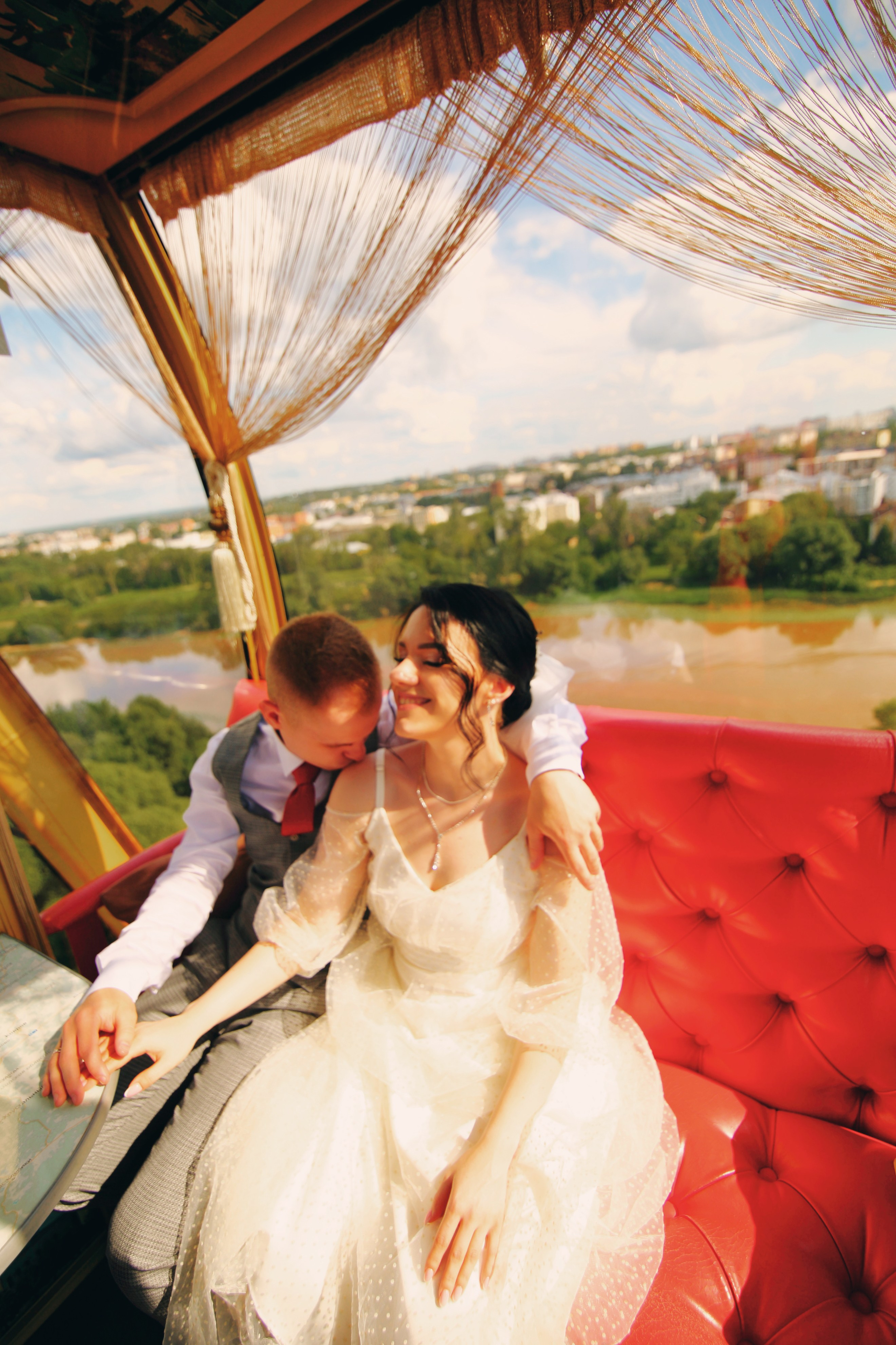 Съемка пары в отеле, на природе, в городе. Свадебный и репортажный фотограф в Ярославле и Санкт-Петербурге Роман Микрюков