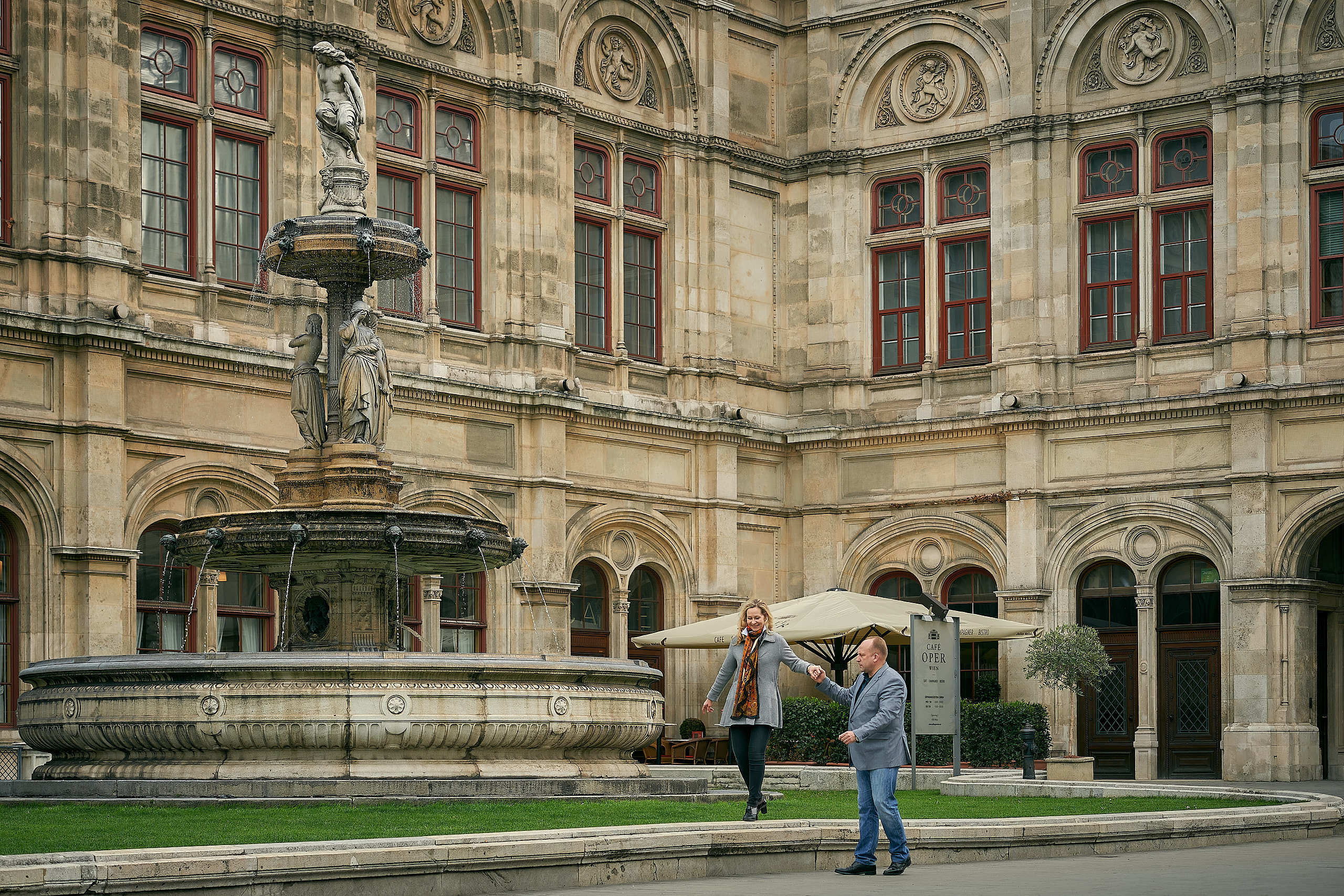 Парный портрет в городе. Флористическая, интерьерная и портретная съемка в Москве и Европе