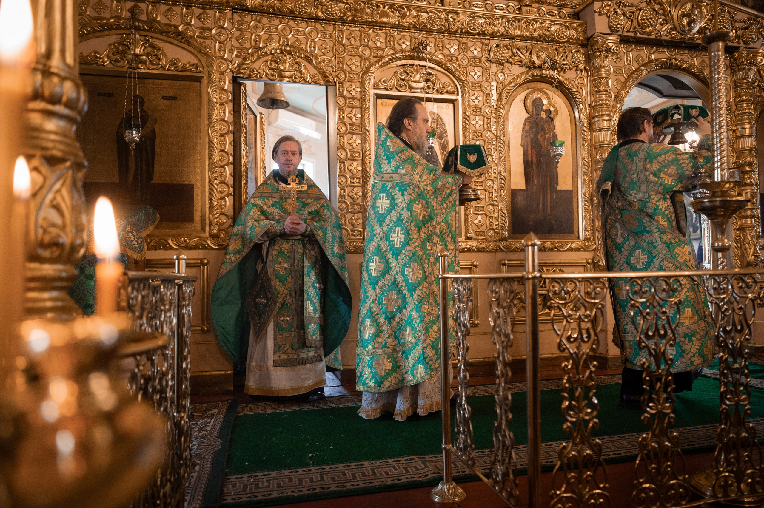 Богородский храм. Вход Господень в Иерусалим. Божественная литургия. Антон и Татьяна Денисенко — В храме