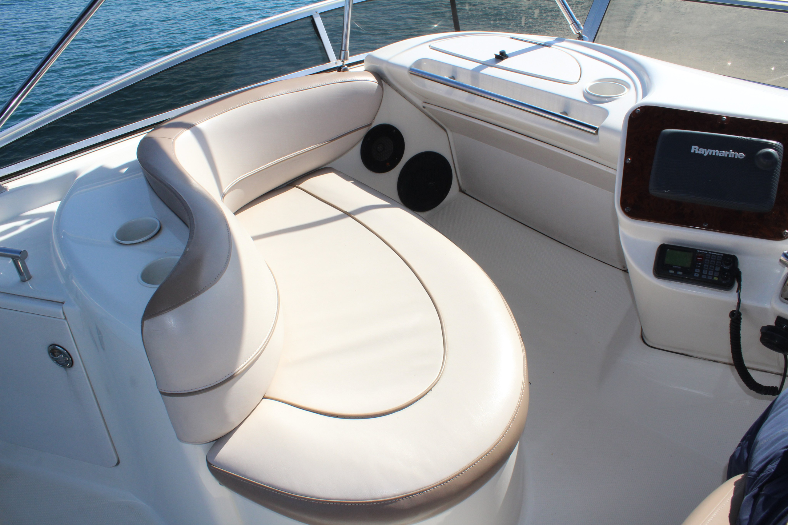 Яхта Меридиан Аренда Яхты в Сочи Яхтанаморе YACHTNAMORE YACHTANAMORE