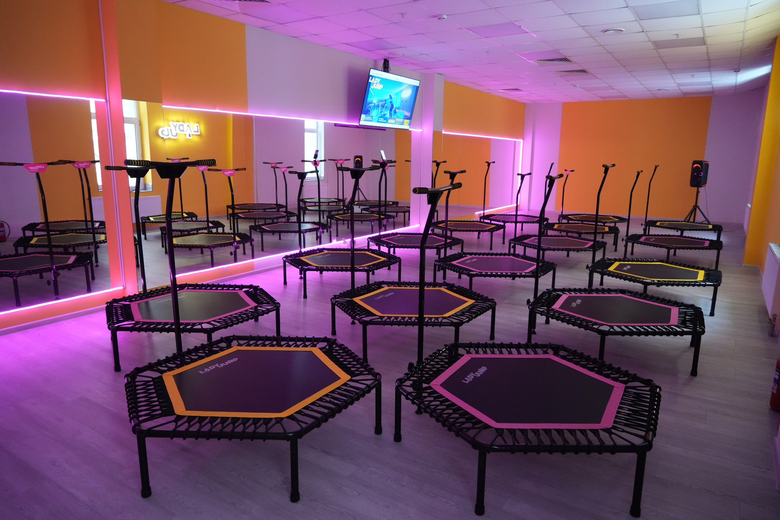 Открытие батутного центра «Lady Jump». Видеограф и Фотограф в Москве