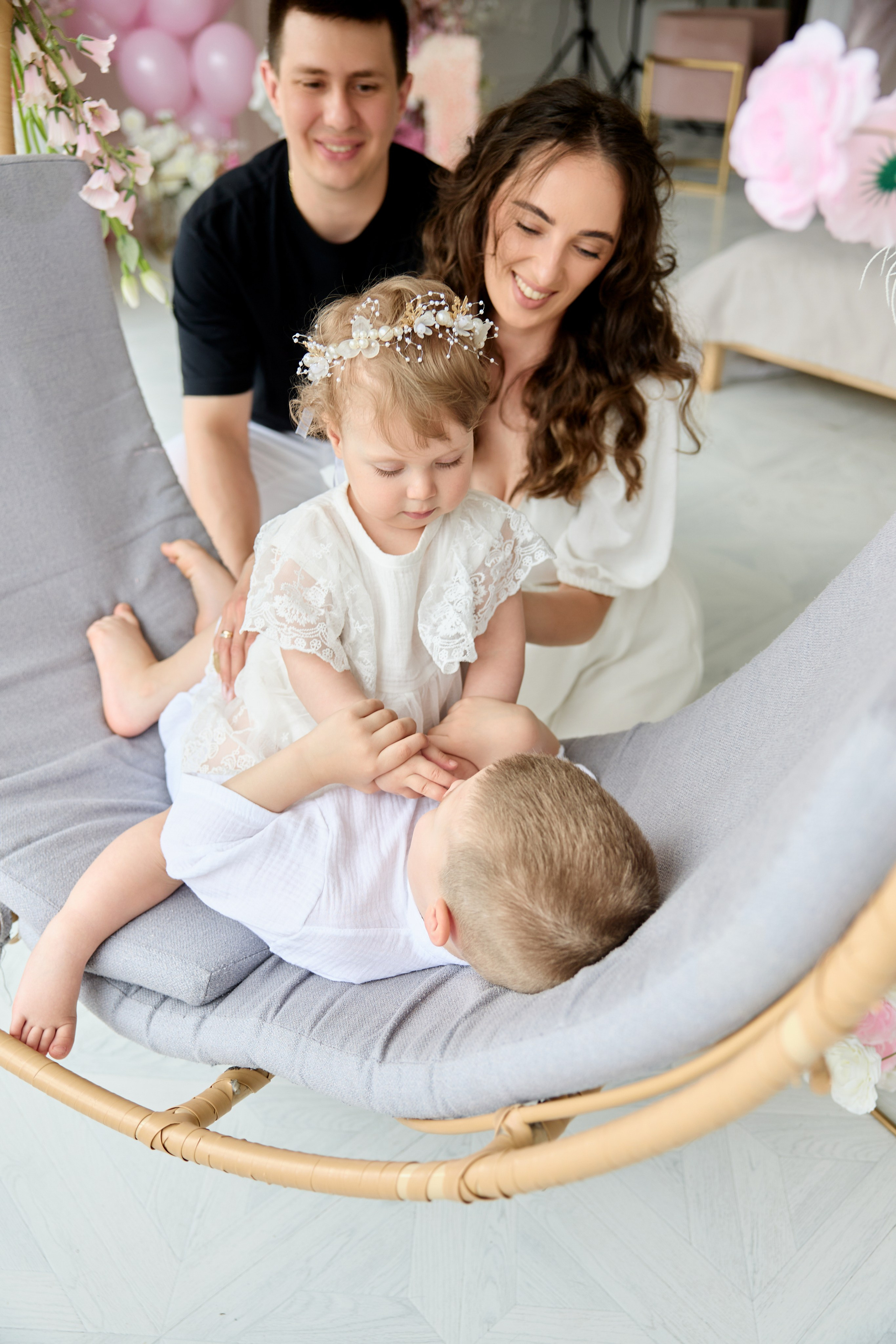 Евочка и родители 1 годик. Kharchenkotatianaweddingphoto