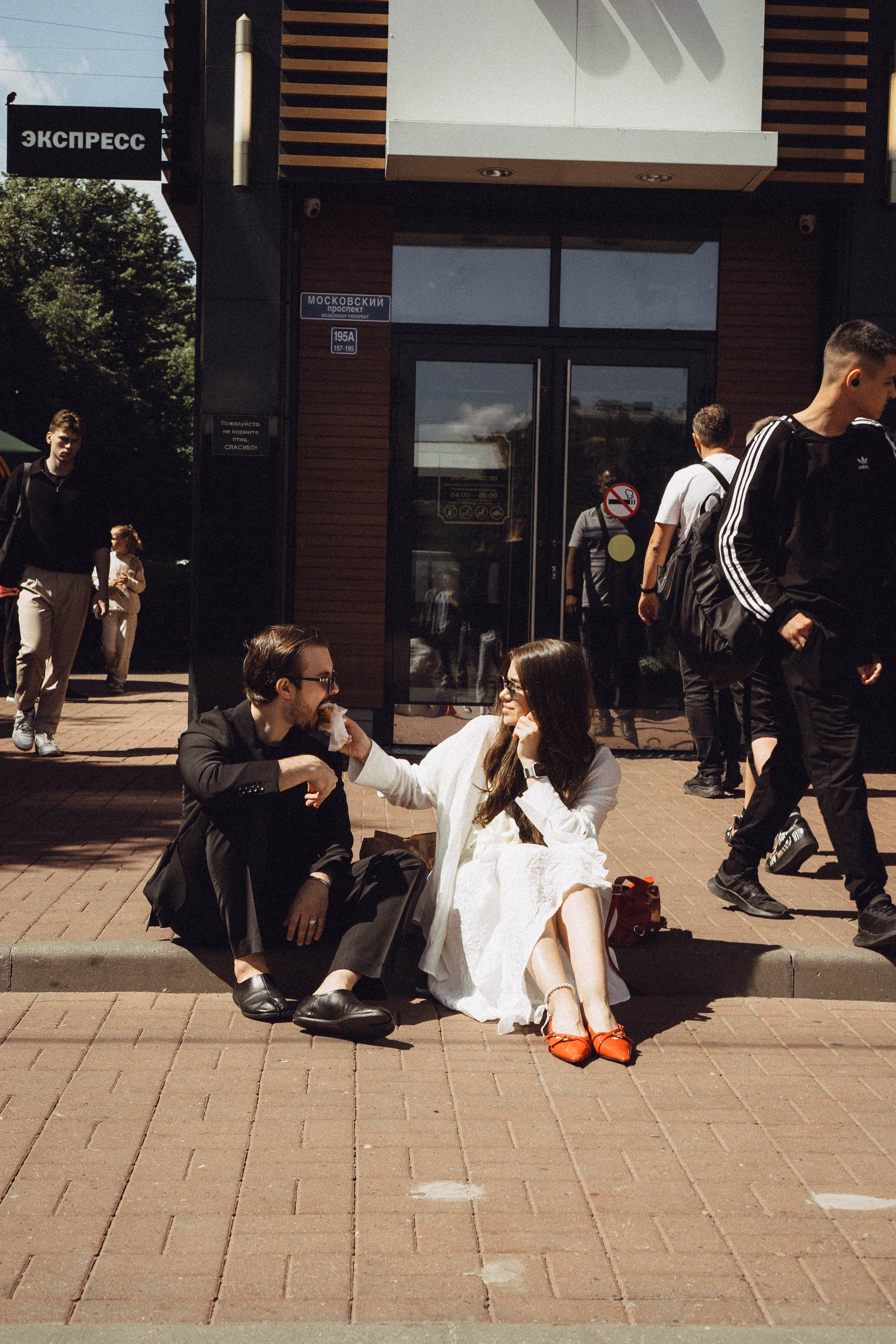 СВАДЕБНАЯ СЬЕМКА В ПАРКЕ ПОБЕДЫ И ПРОГУЛКА ПО МОСКОВСКОМУ ПРОСПЕКТУ. Профессиональный фотограф, Санкт-Петербург — Виктория Богомолова