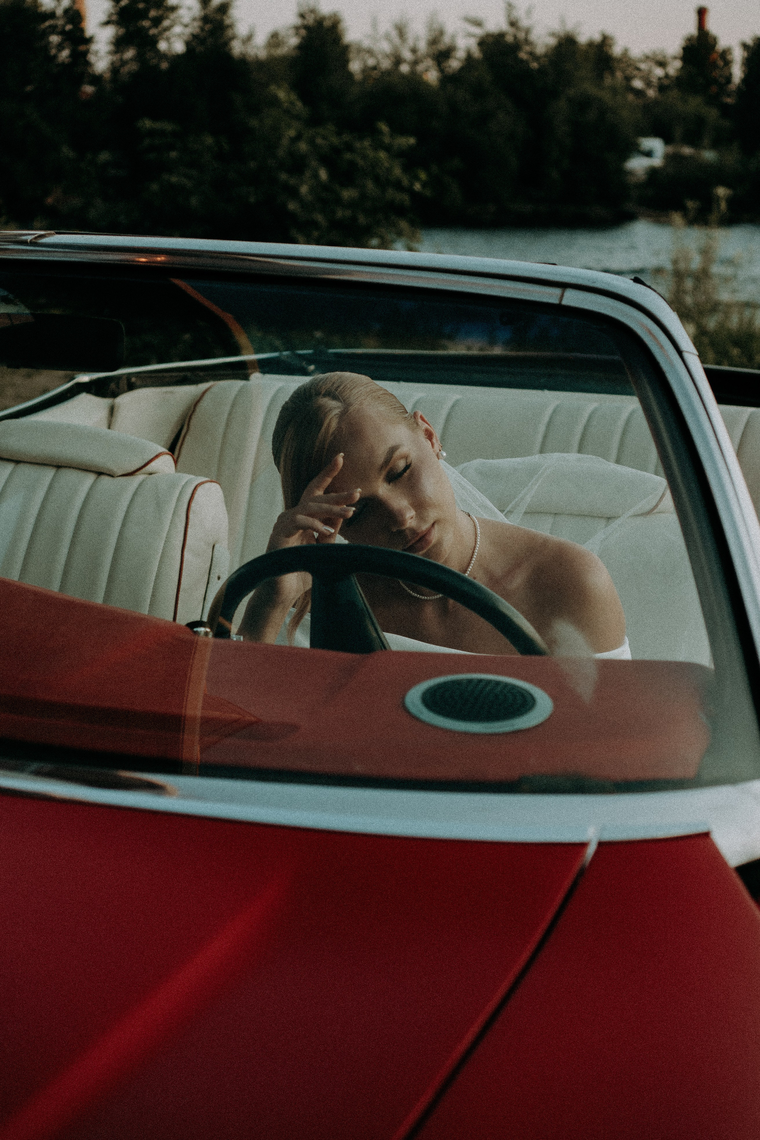 СВАДЕБНАЯ СЬЕМКА ВОЗЛЕ МСОТА БЕТАНКУРА НА КАБРИОЛЕТЕ. Профессиональный фотограф, Санкт-Петербург — Виктория Богомолова