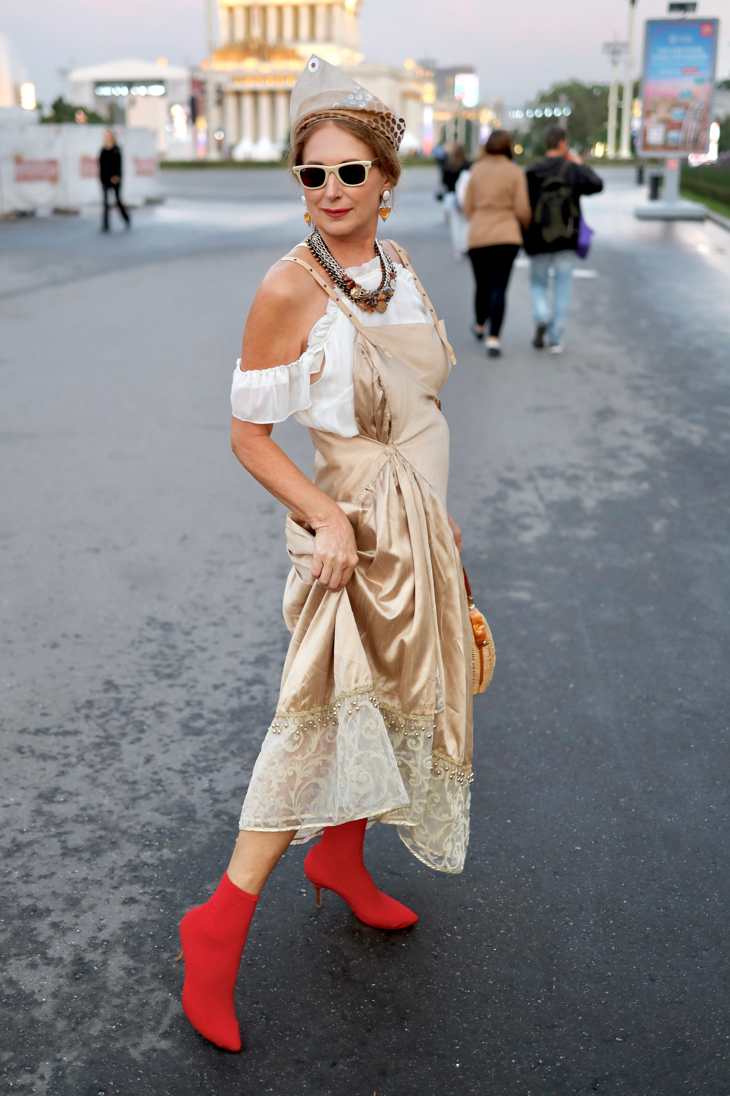 Контент для соцсетей. Фотограф в Москве — Рина Серёгина — съёмка в студии и репортаж