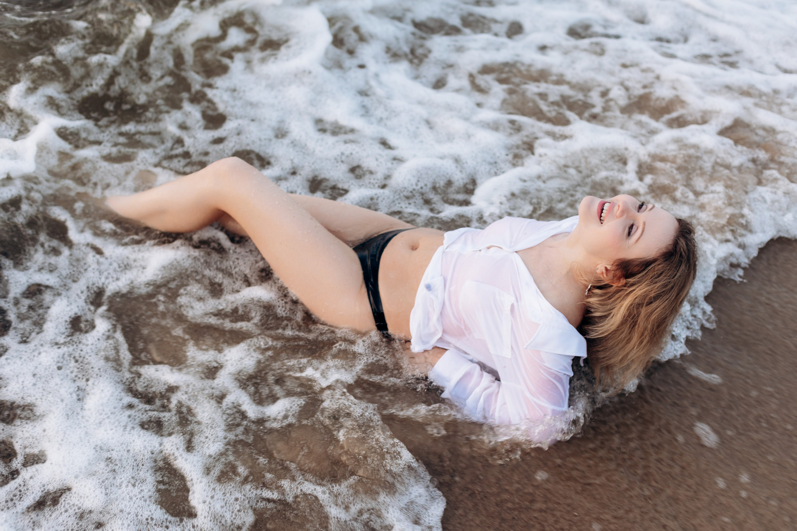 Подруги Отрадное закат лето. Фотограф в Калининграде свадебная фотография, репортажная, фотосессии